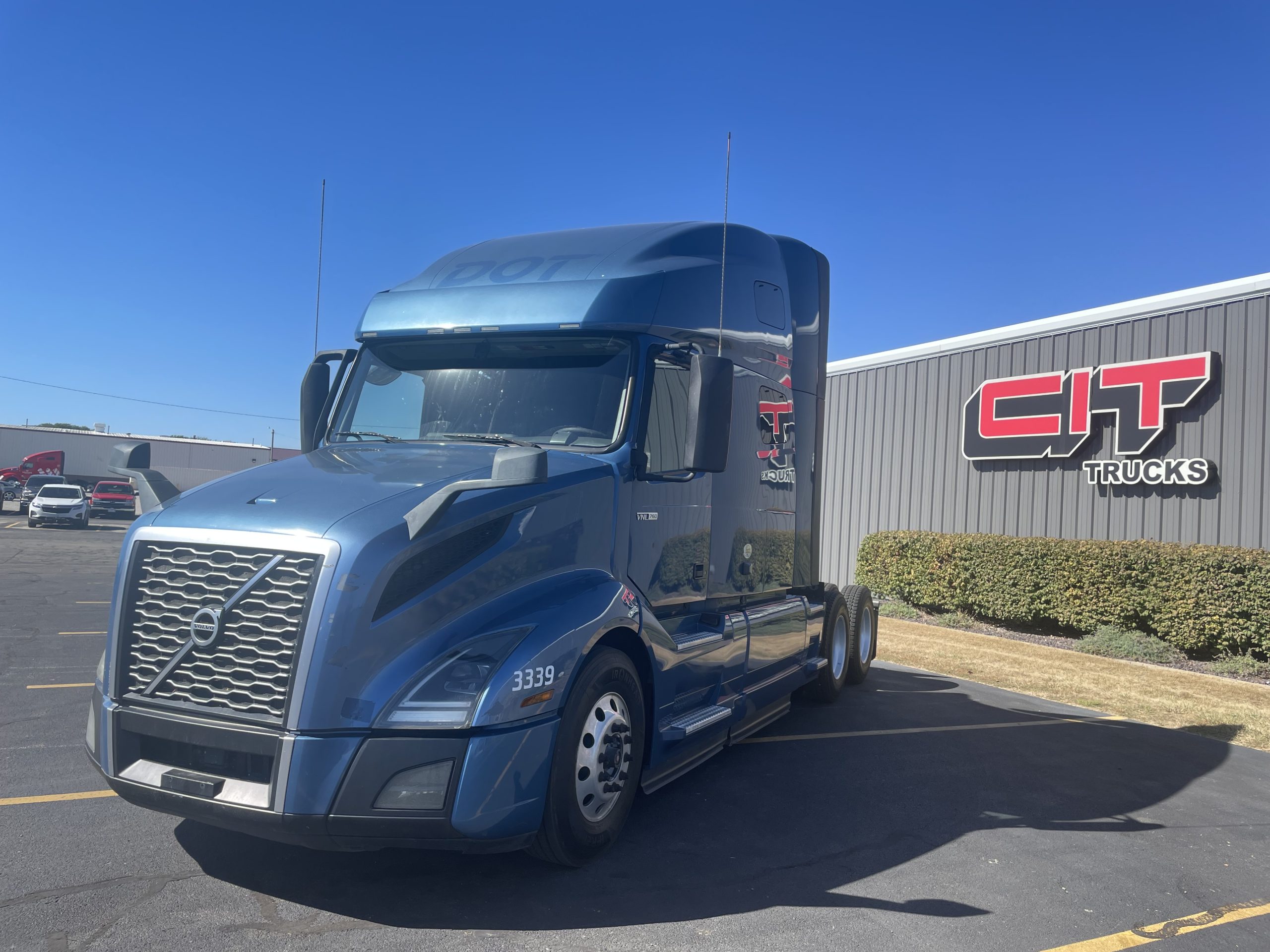 2019 VOLVO VNL760 - image 1 of 6