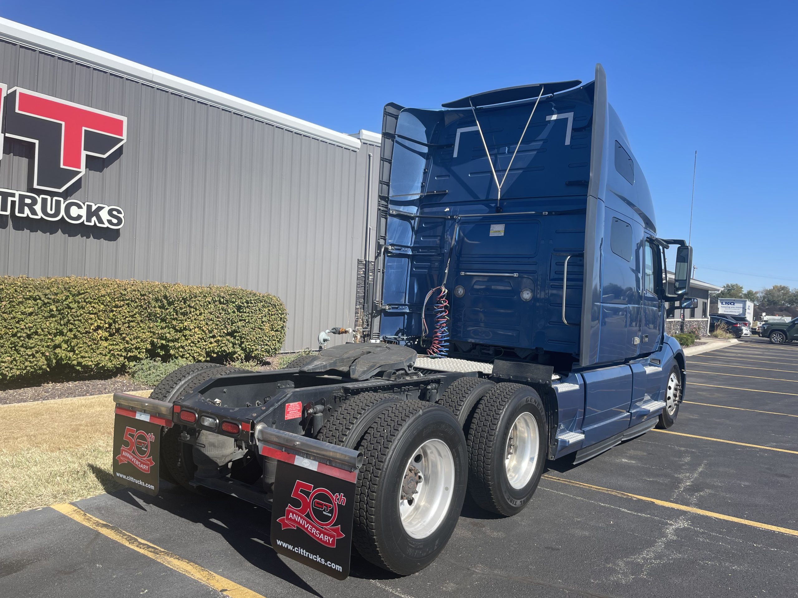 2019 VOLVO VNL760 - image 5 of 6