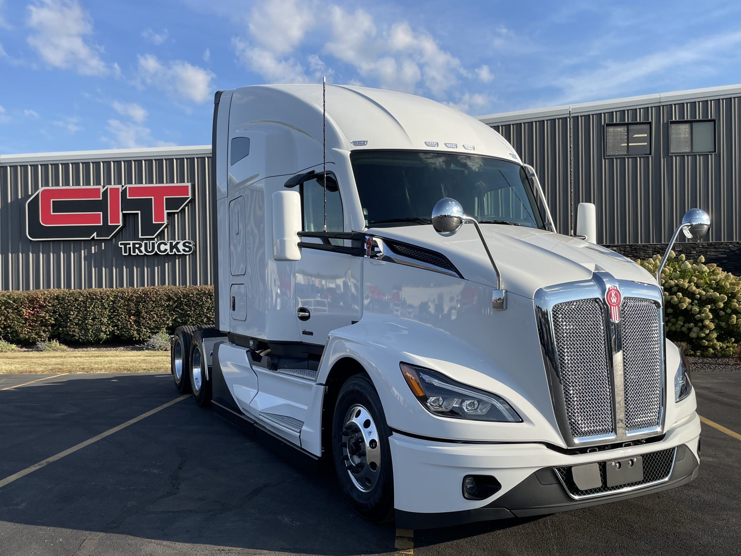 2026 KENWORTH T680 - image 3 of 6
