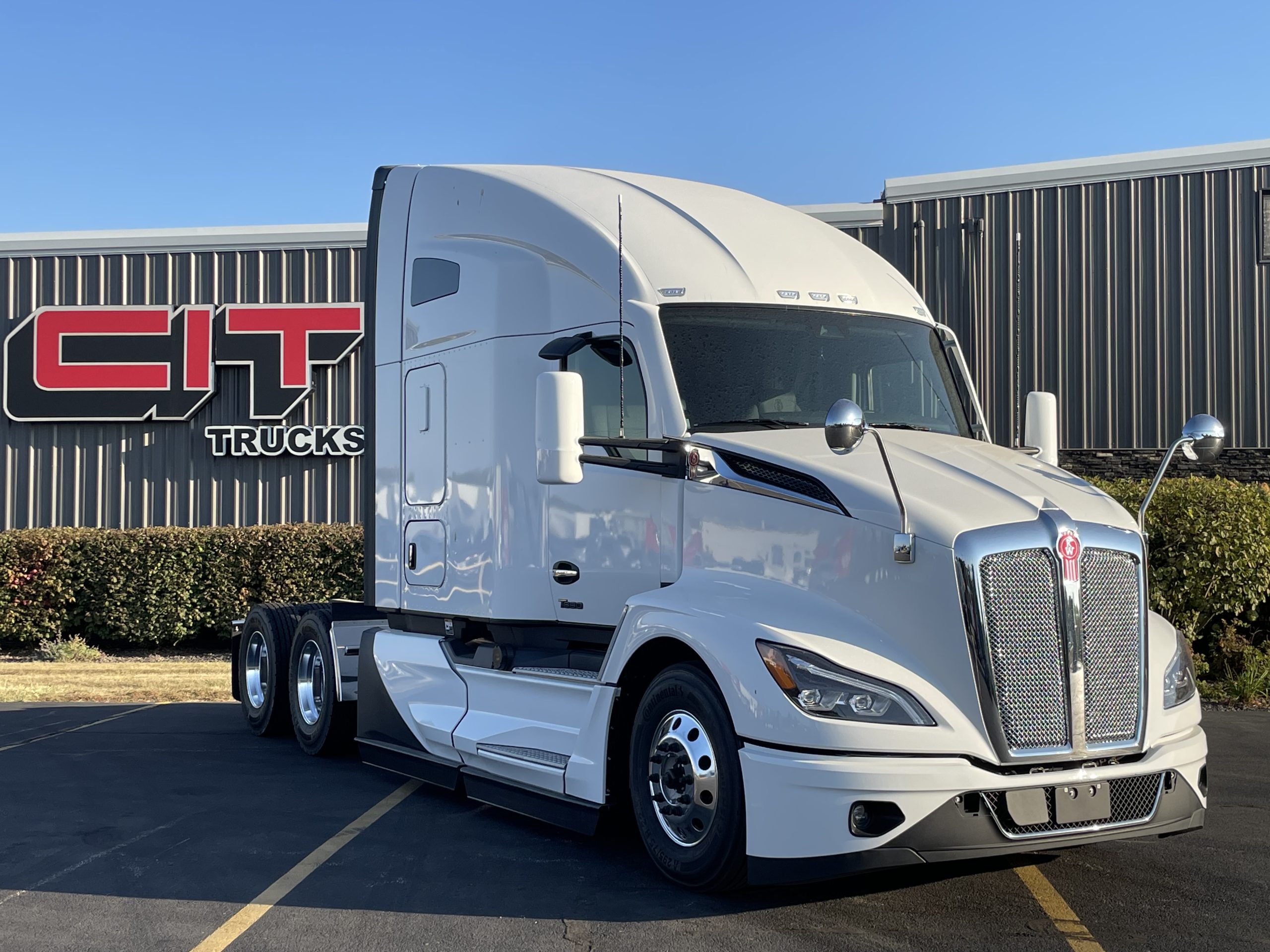 2026 KENWORTH T680 - image 3 of 6