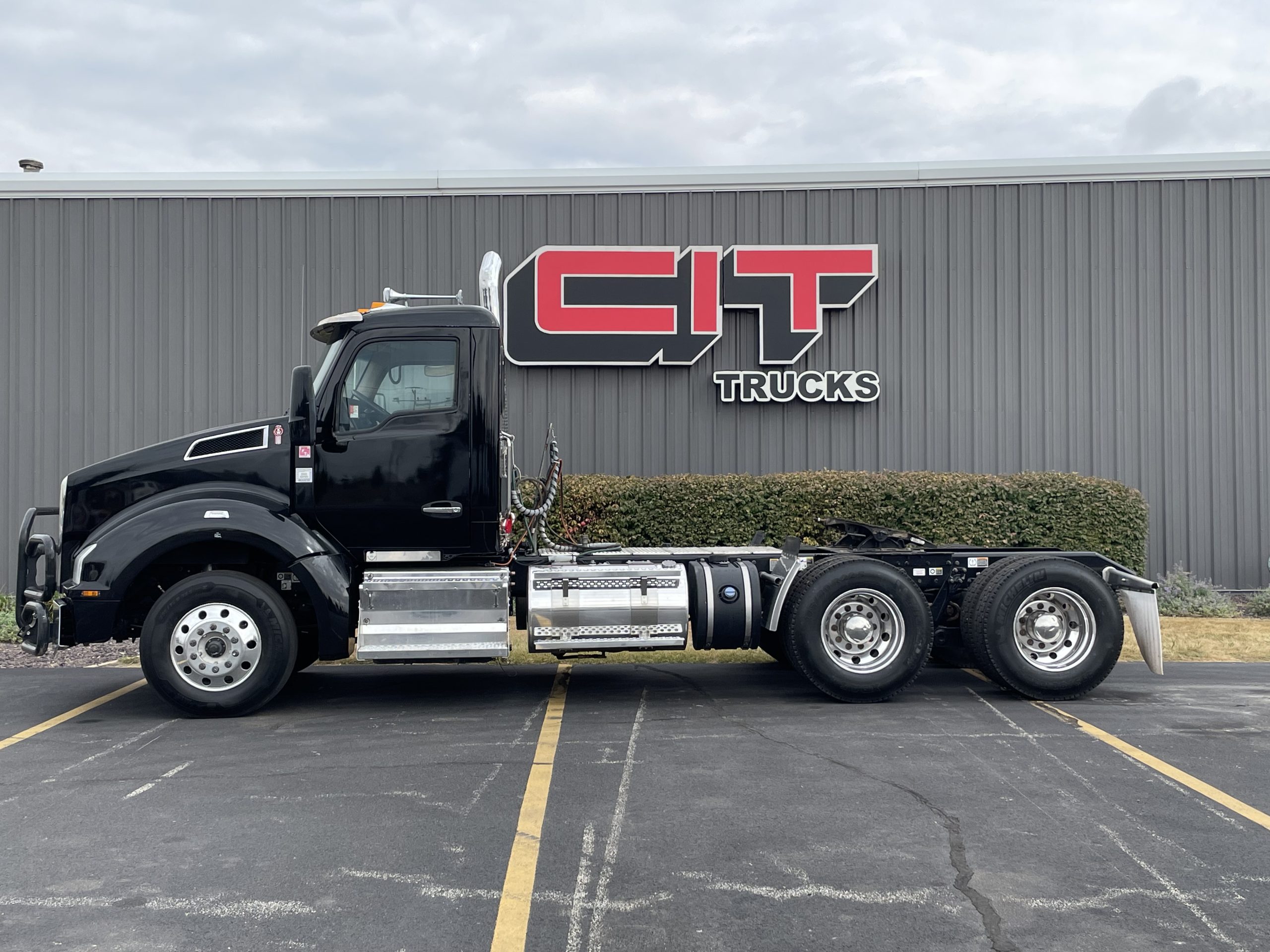 2020 KENWORTH T880 - image 5 of 6
