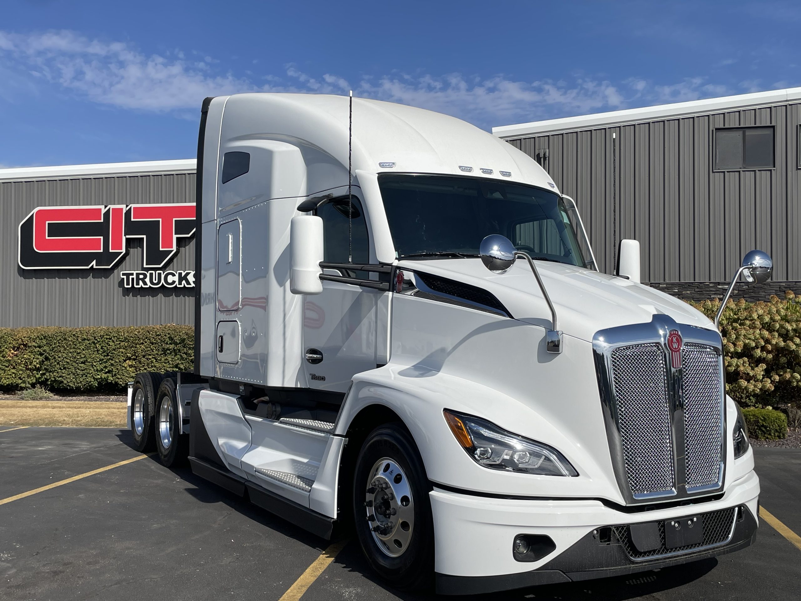 2026 KENWORTH T680 - image 3 of 6