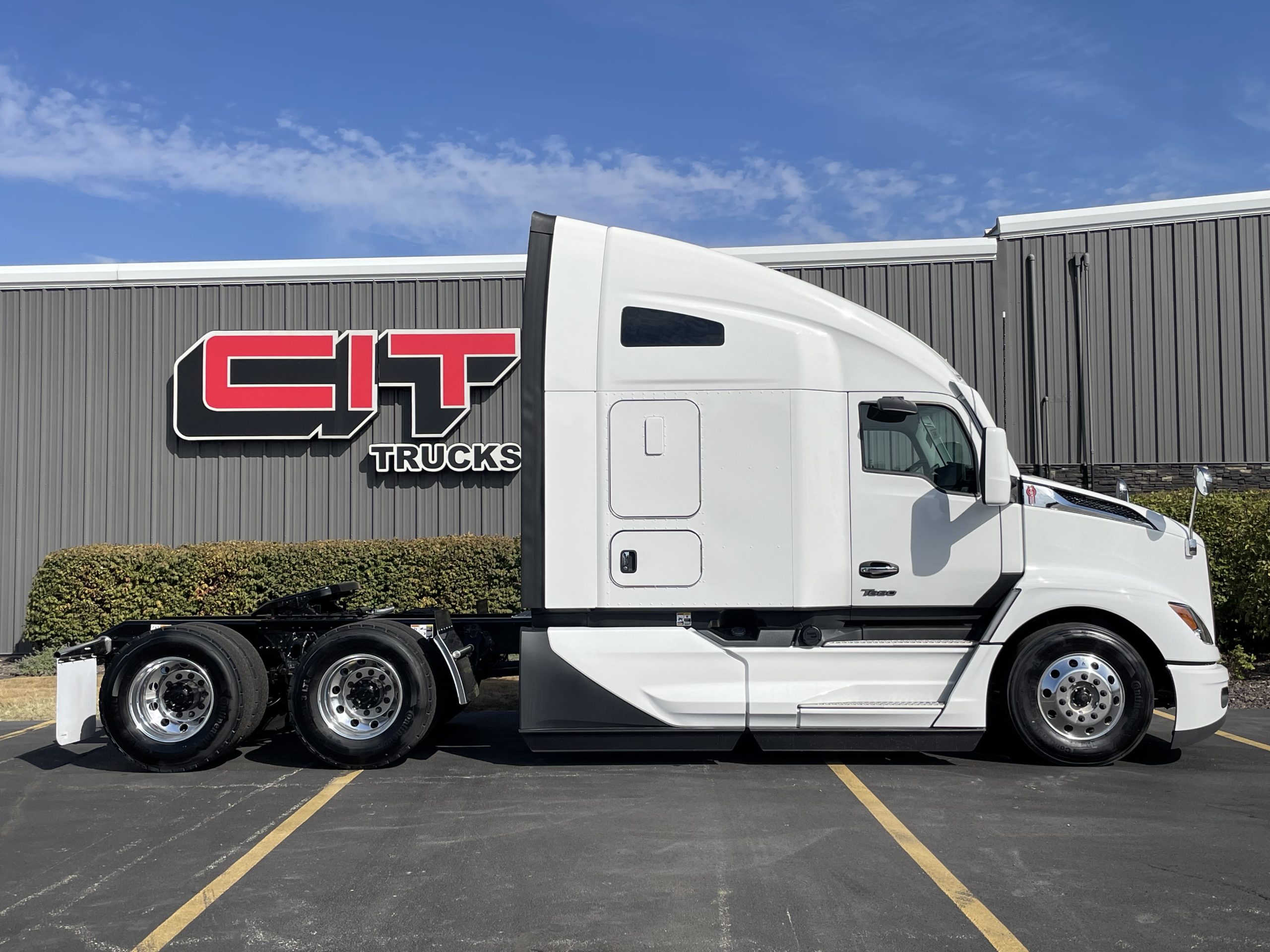 2026 KENWORTH T680 - image 5 of 6