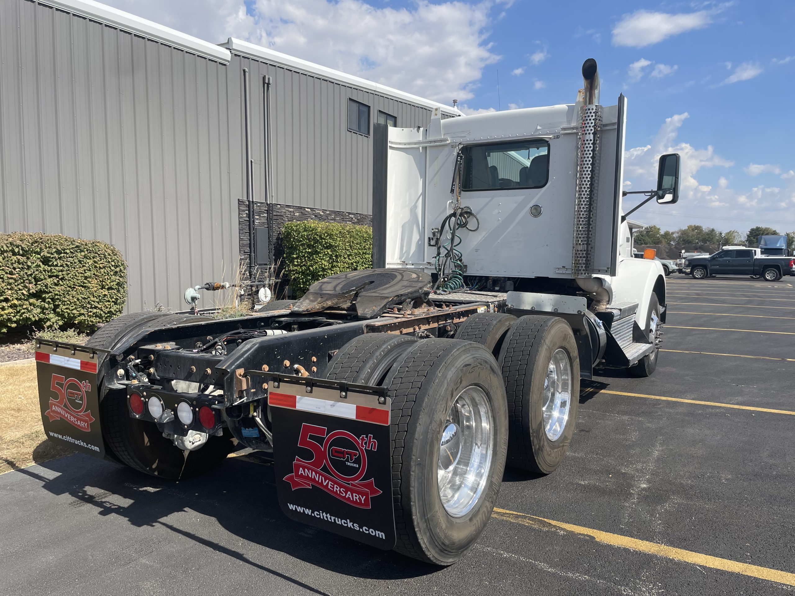 2020 KENWORTH T800 - image 5 of 6