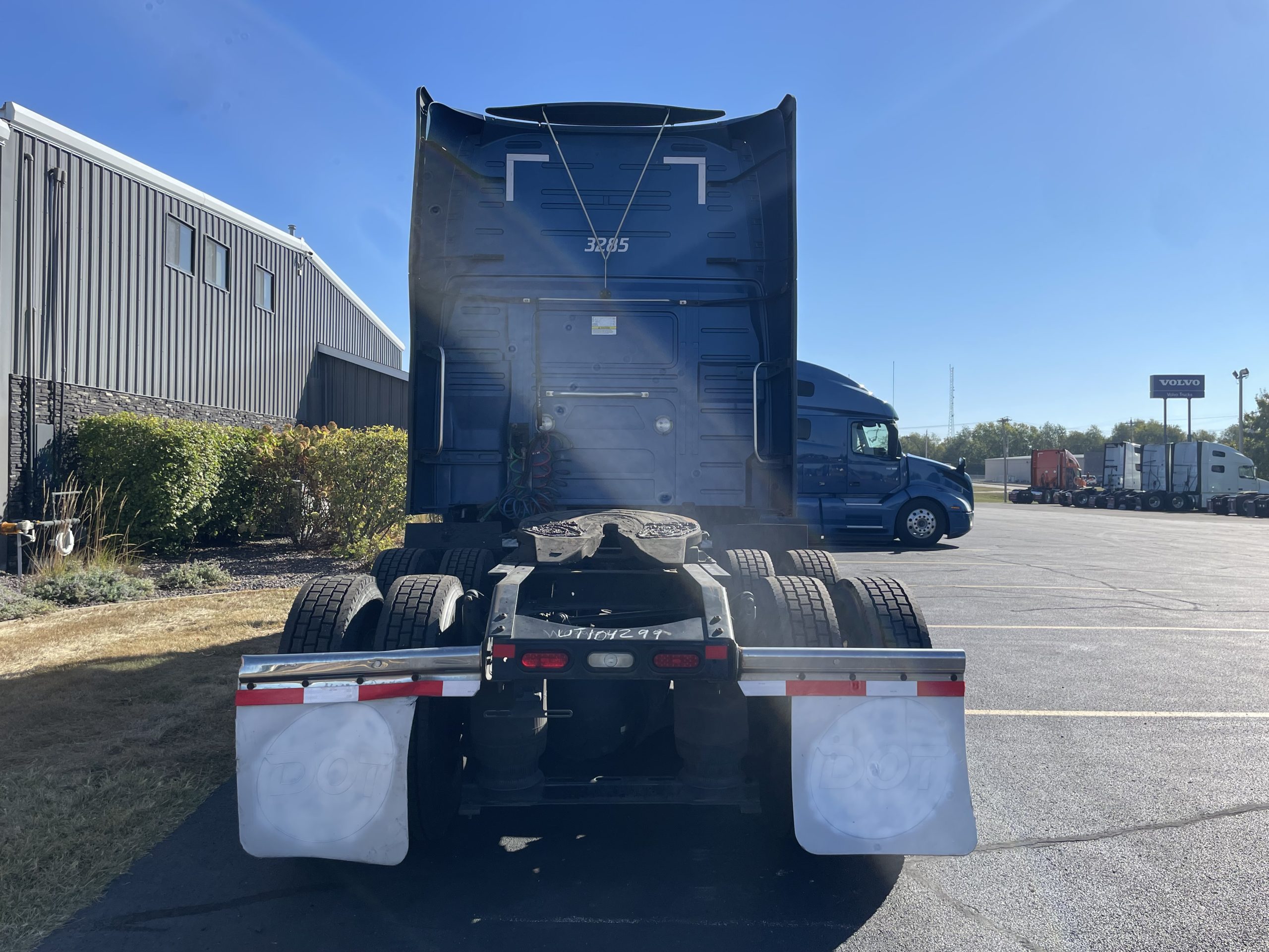 2019 VOLVO VNL760 - image 6 of 6