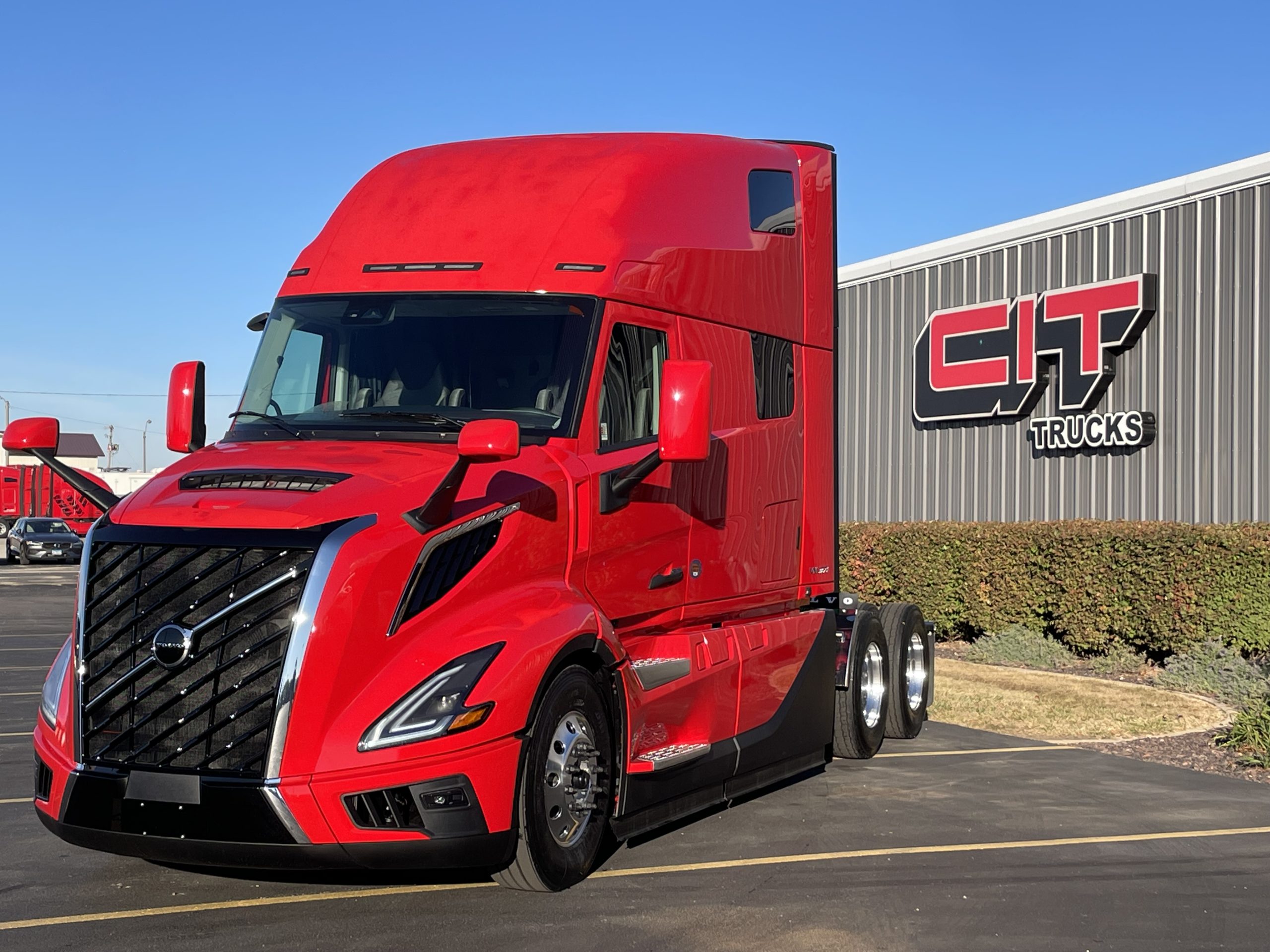 2026 VOLVO VNL860 - image 1 of 6