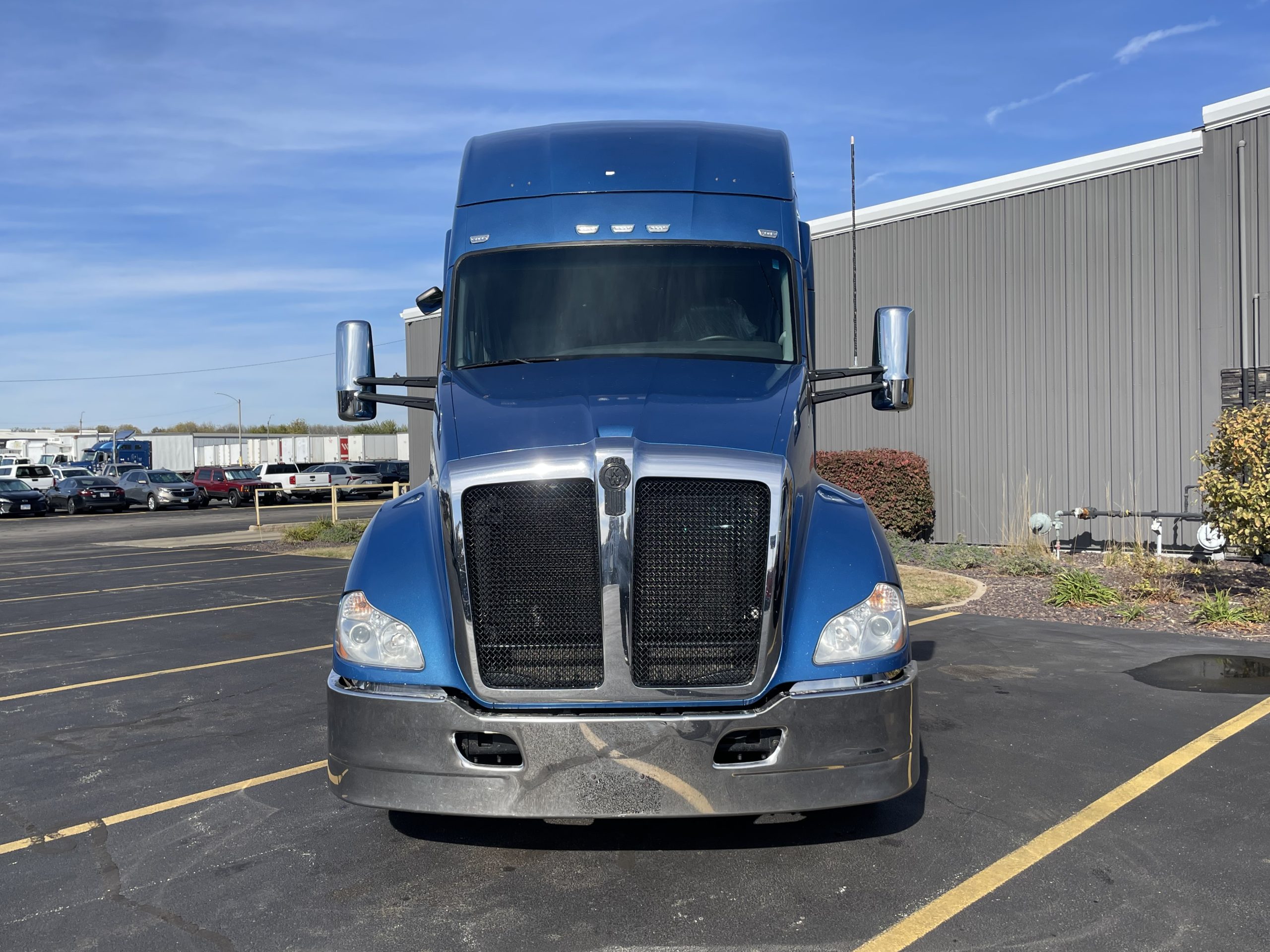 2020 KENWORTH T680 2020 KENWORTH T680 - image 2 of 6