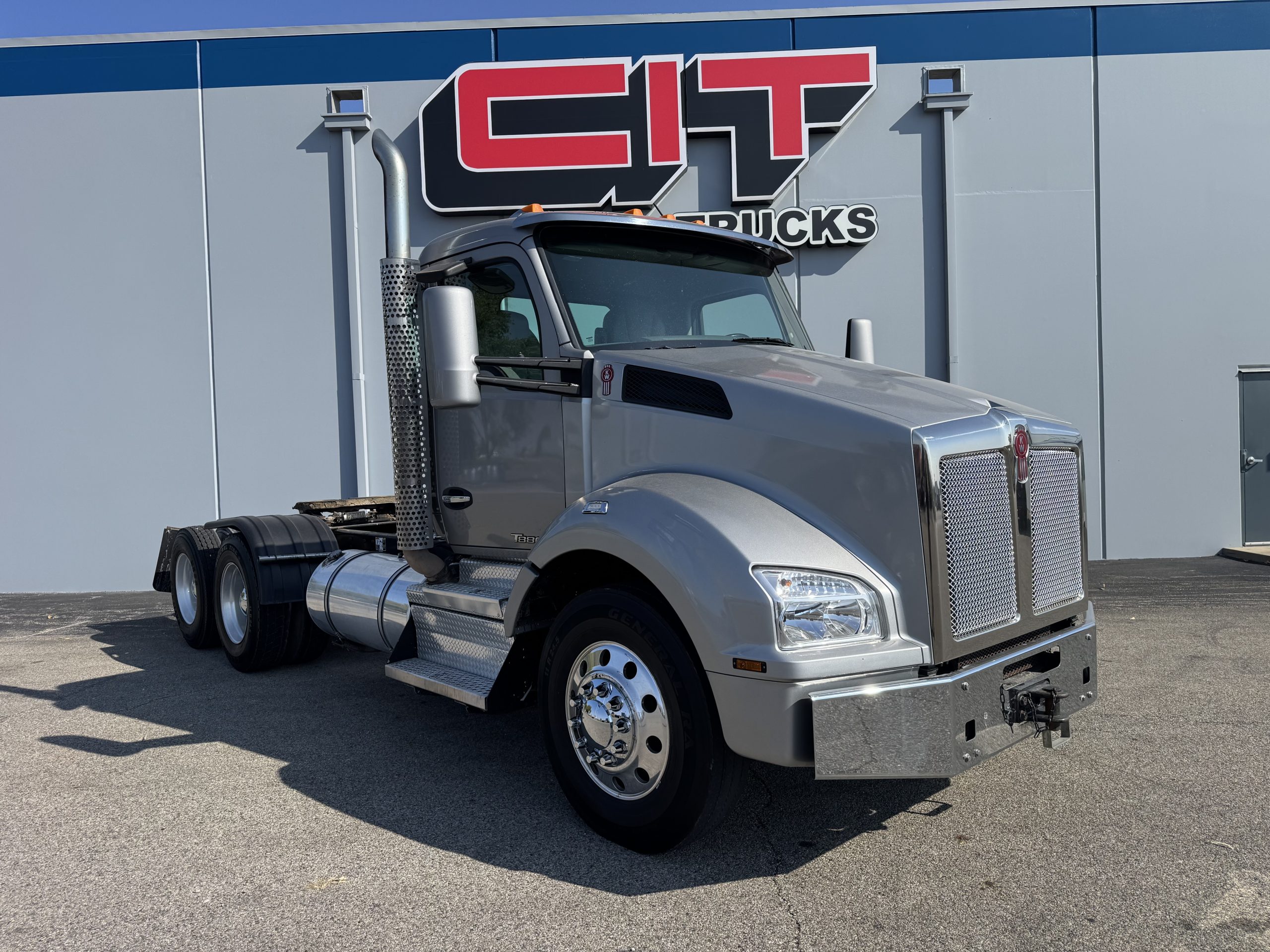 2018 KENWORTH T880 - image 3 of 6