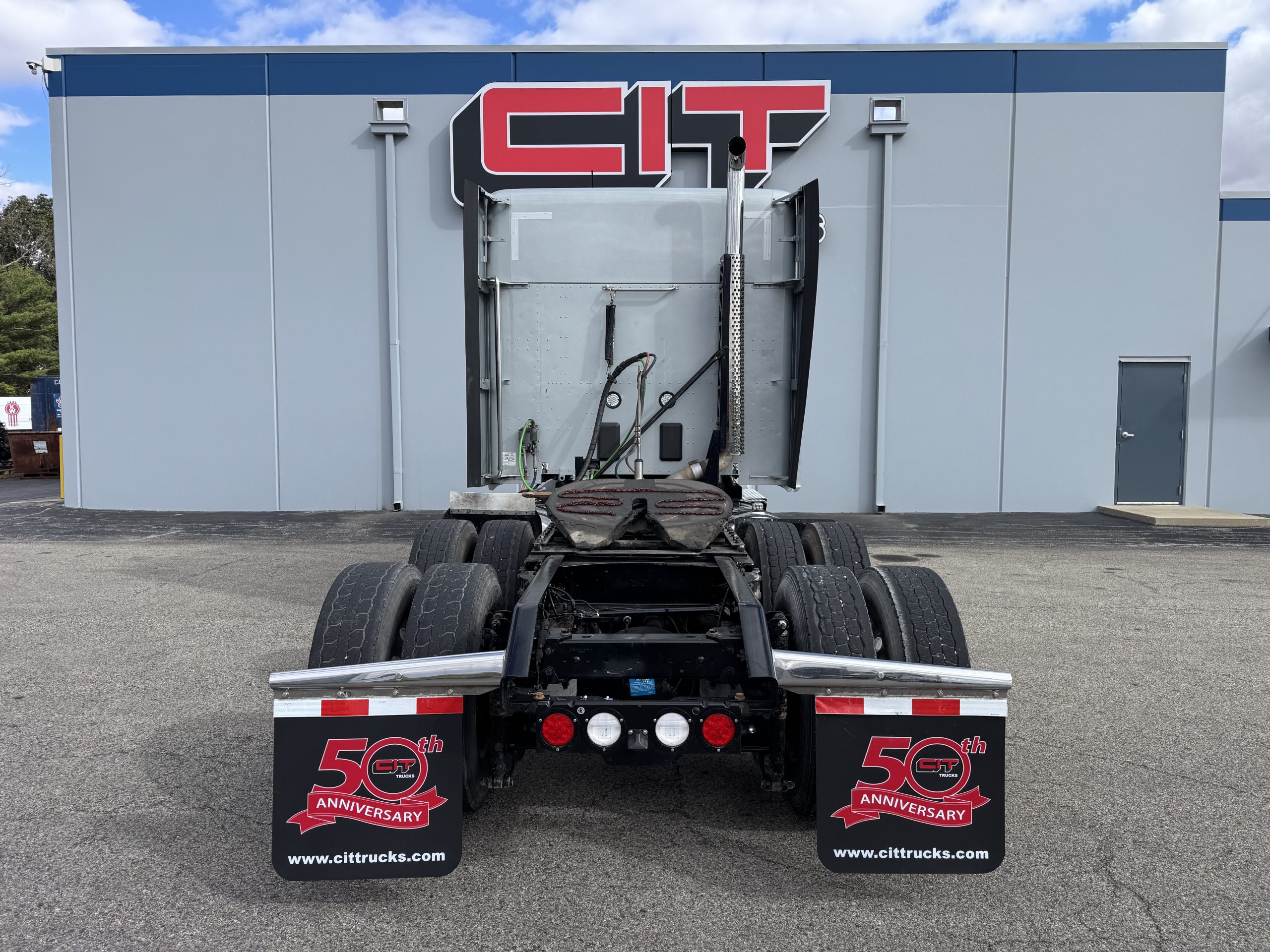 2021 KENWORTH T680 - image 5 of 6