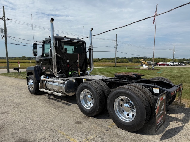2026 MACK PINNACLE - image 4 of 6