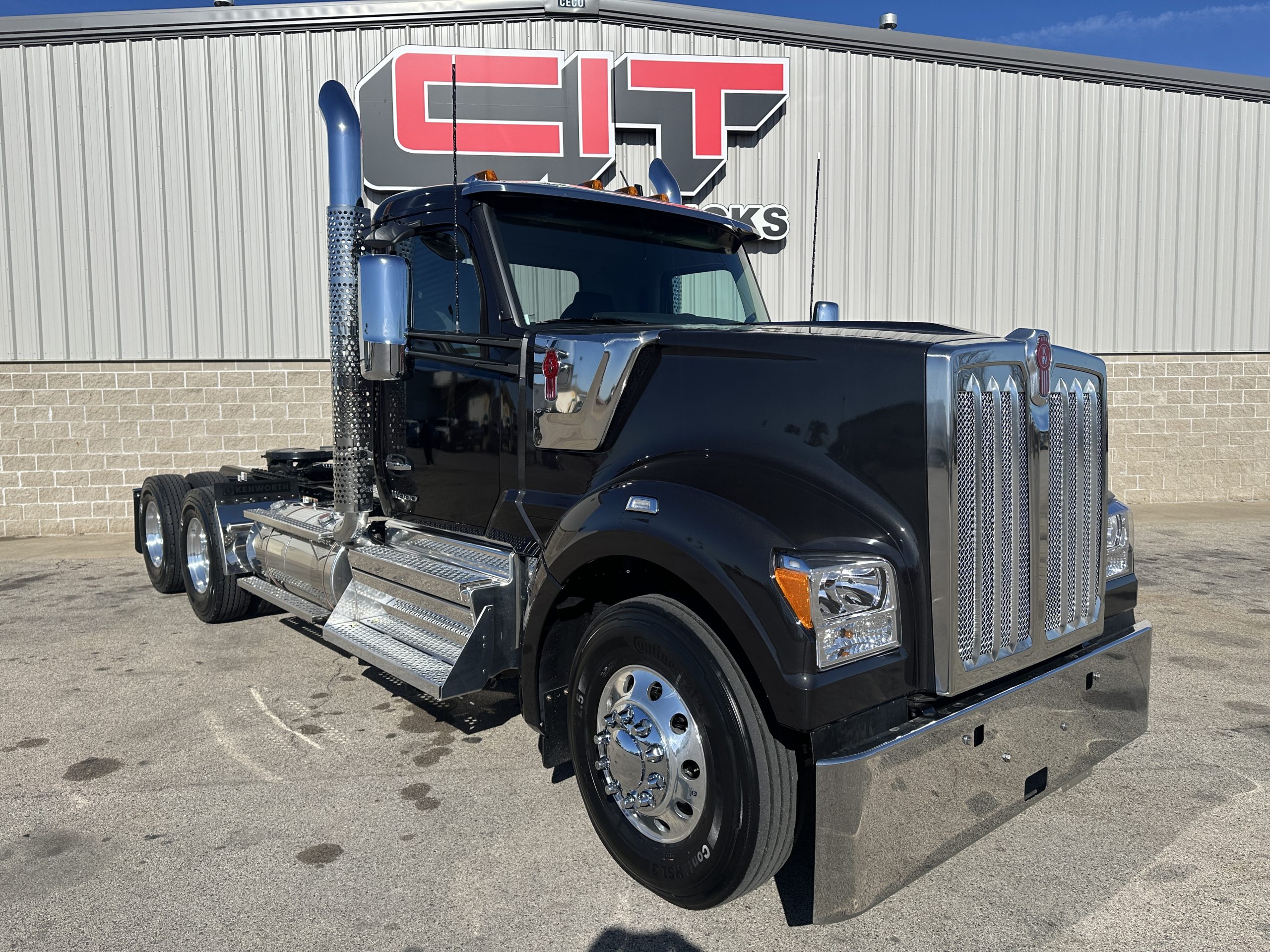 2026 KENWORTH W990 2026 KENWORTH W990 - image 3 of 6