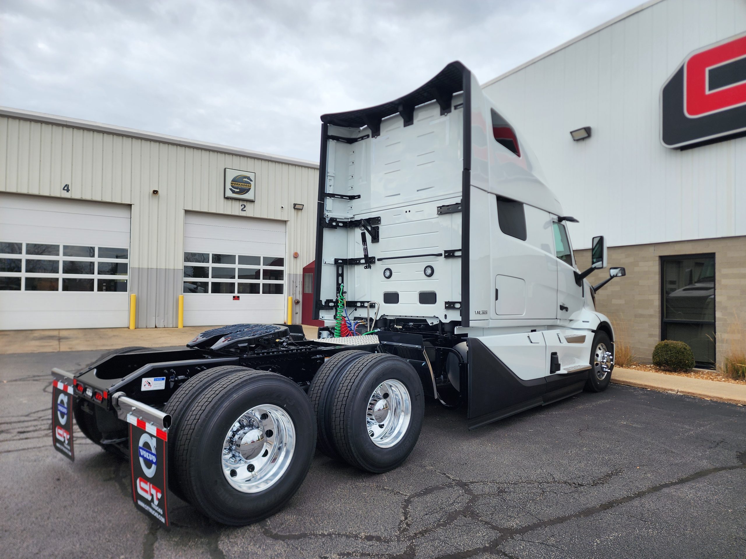 2026 VOLVO VNL860 2026 VOLVO VNL860 - image 5 of 6