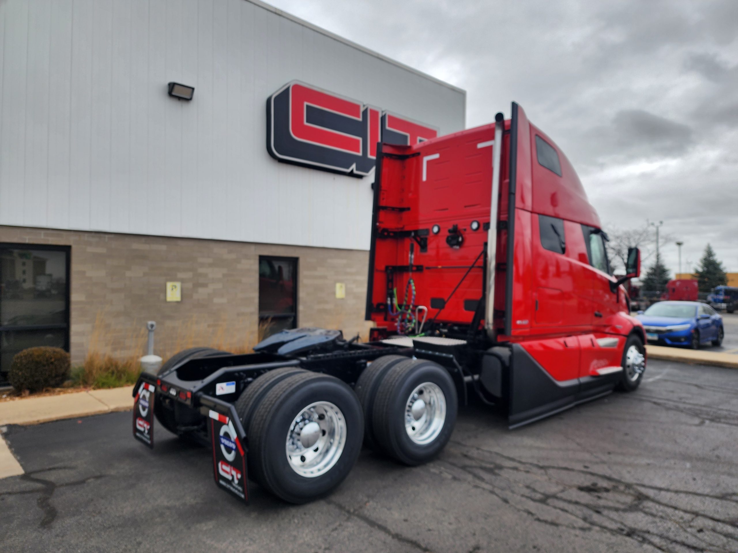2026 VOLVO VNL860 2026 VOLVO VNL860 - image 6 of 6