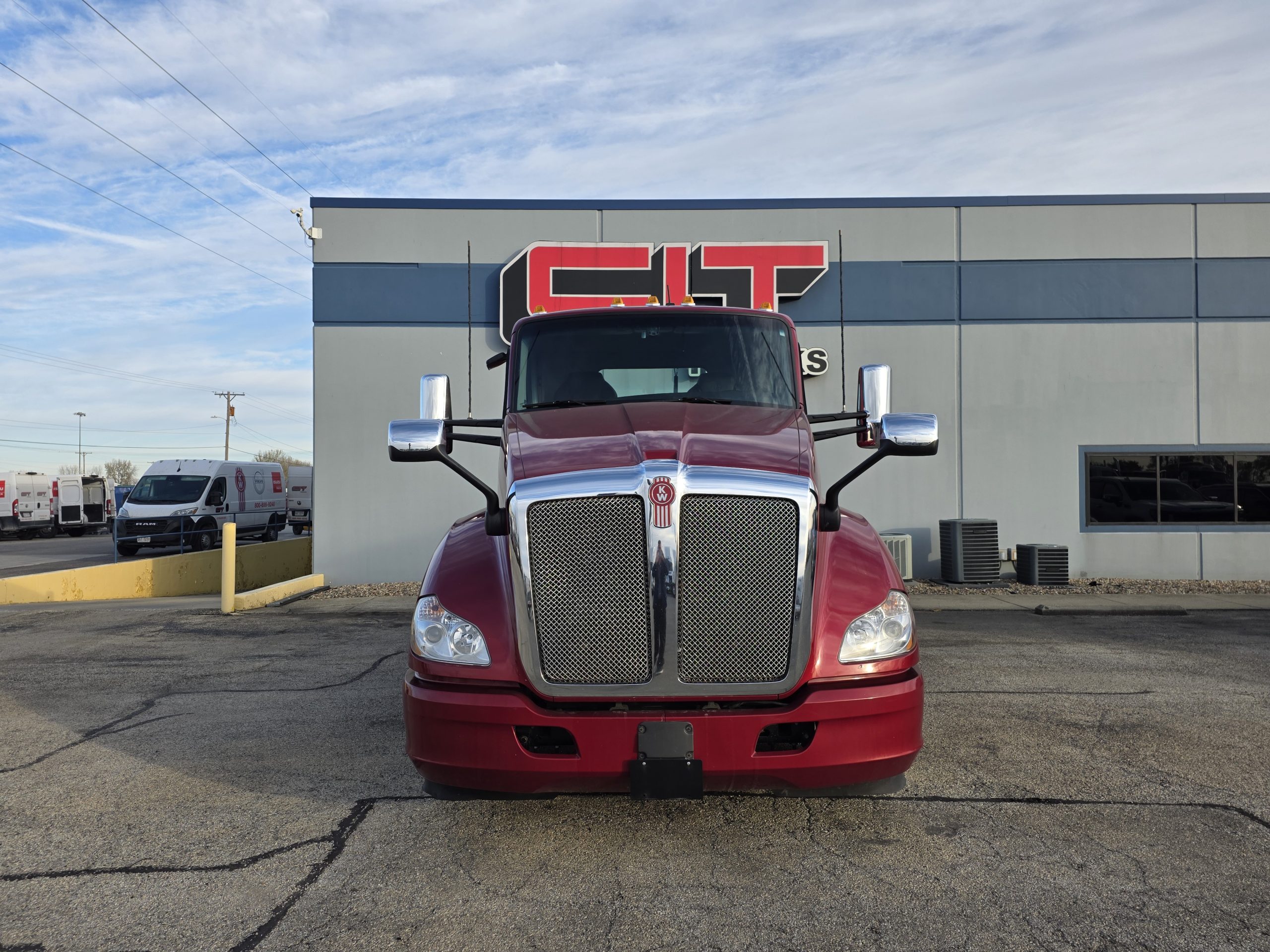 2022 KENWORTH T680 2022 KENWORTH T680 - image 2 of 6