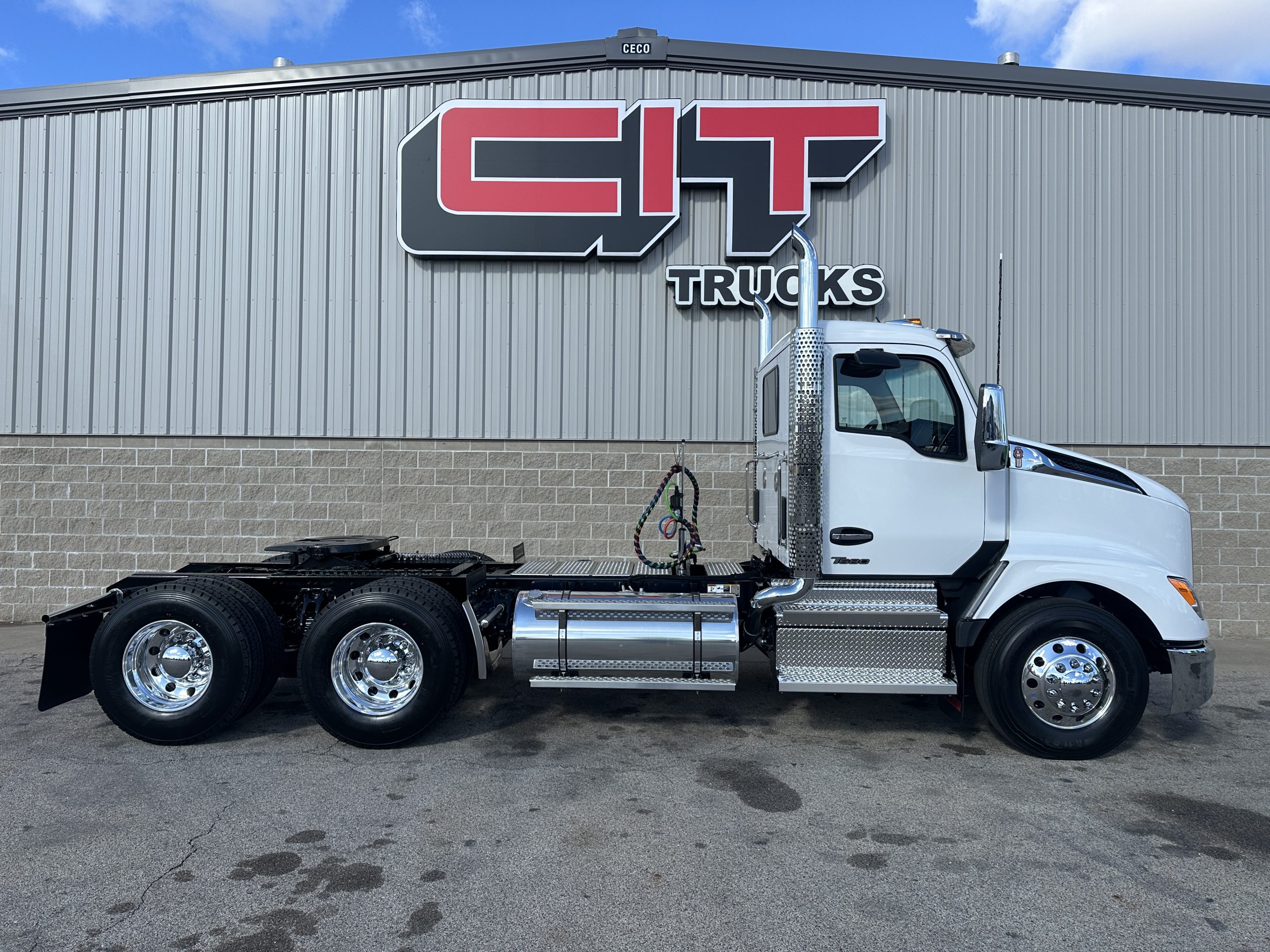 2026 KENWORTH T680 2026 KENWORTH T680 - image 4 of 6