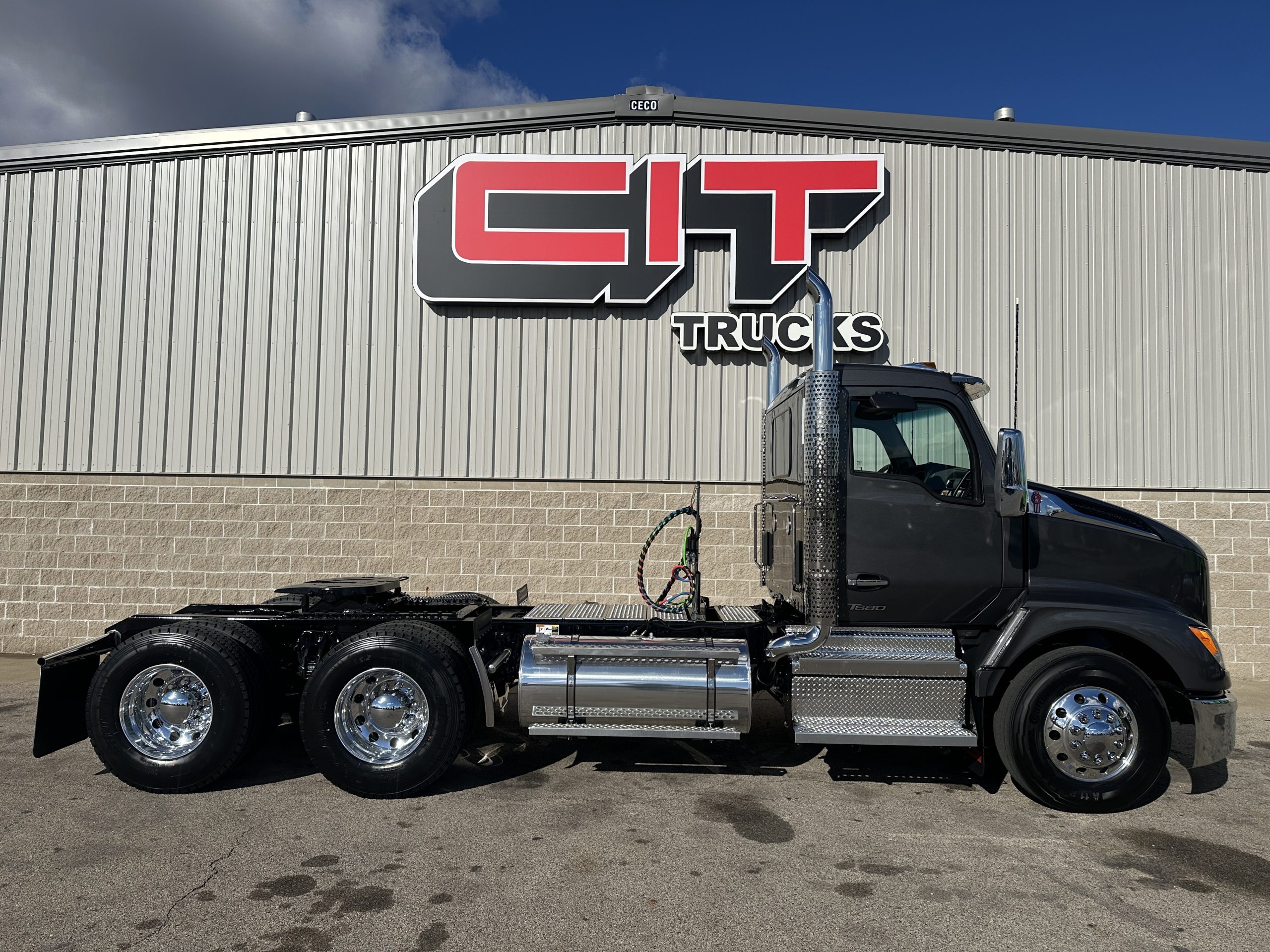 2026 KENWORTH T680 2026 KENWORTH T680 - image 4 of 6