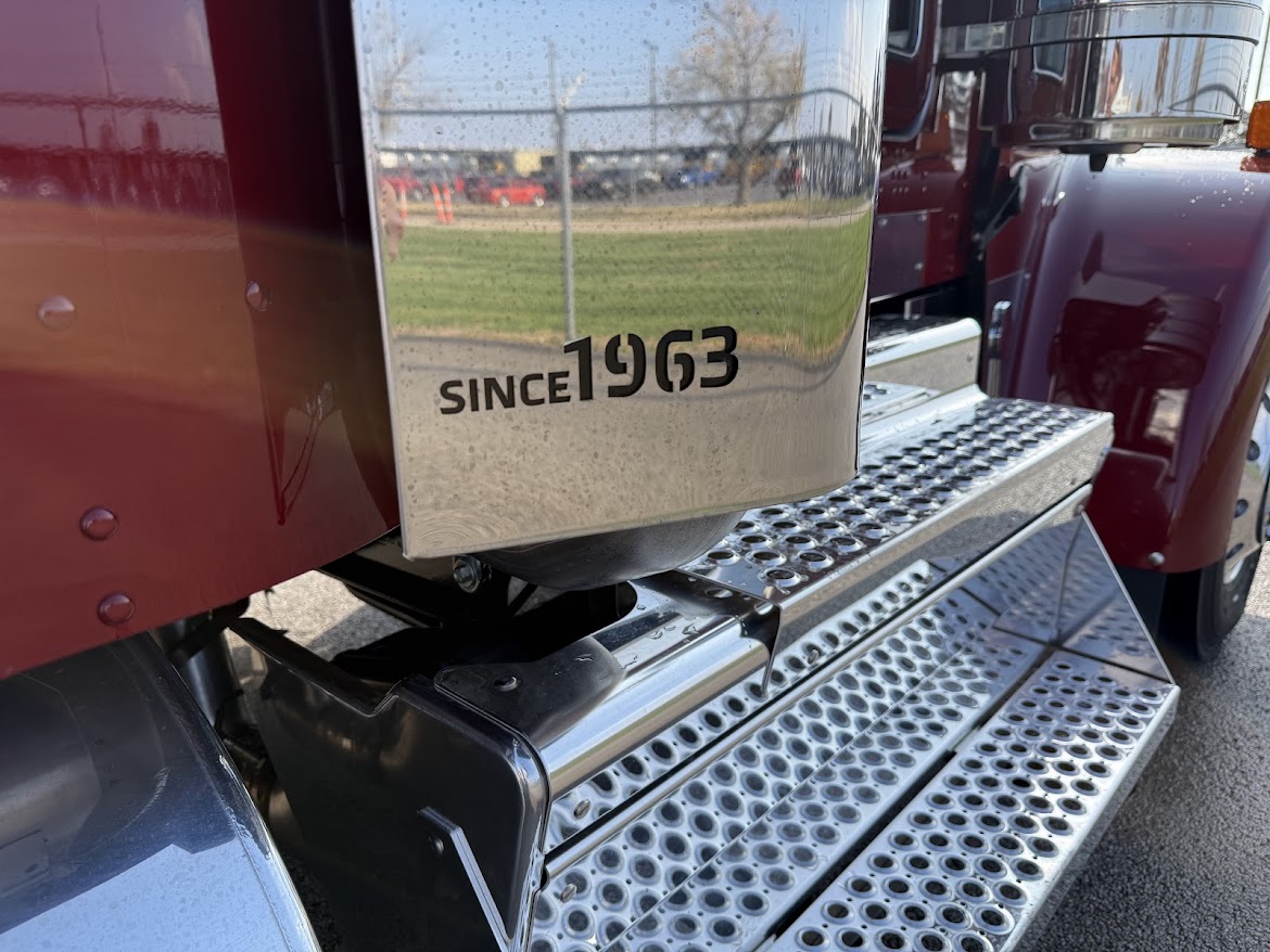 2026 KENWORTH W900L - image 6 of 6