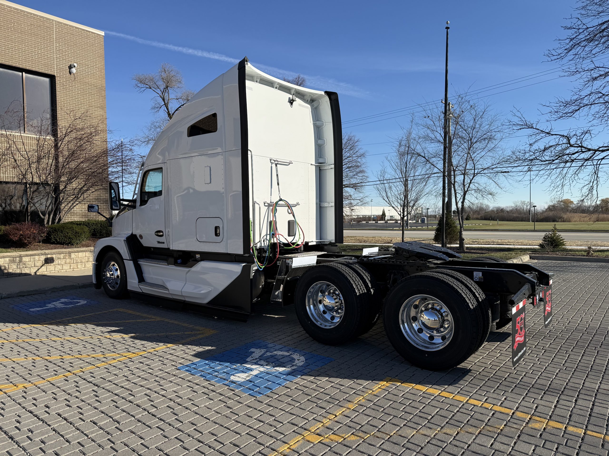 2026 KENWORTH T680 2026 KENWORTH T680 - image 5 of 6