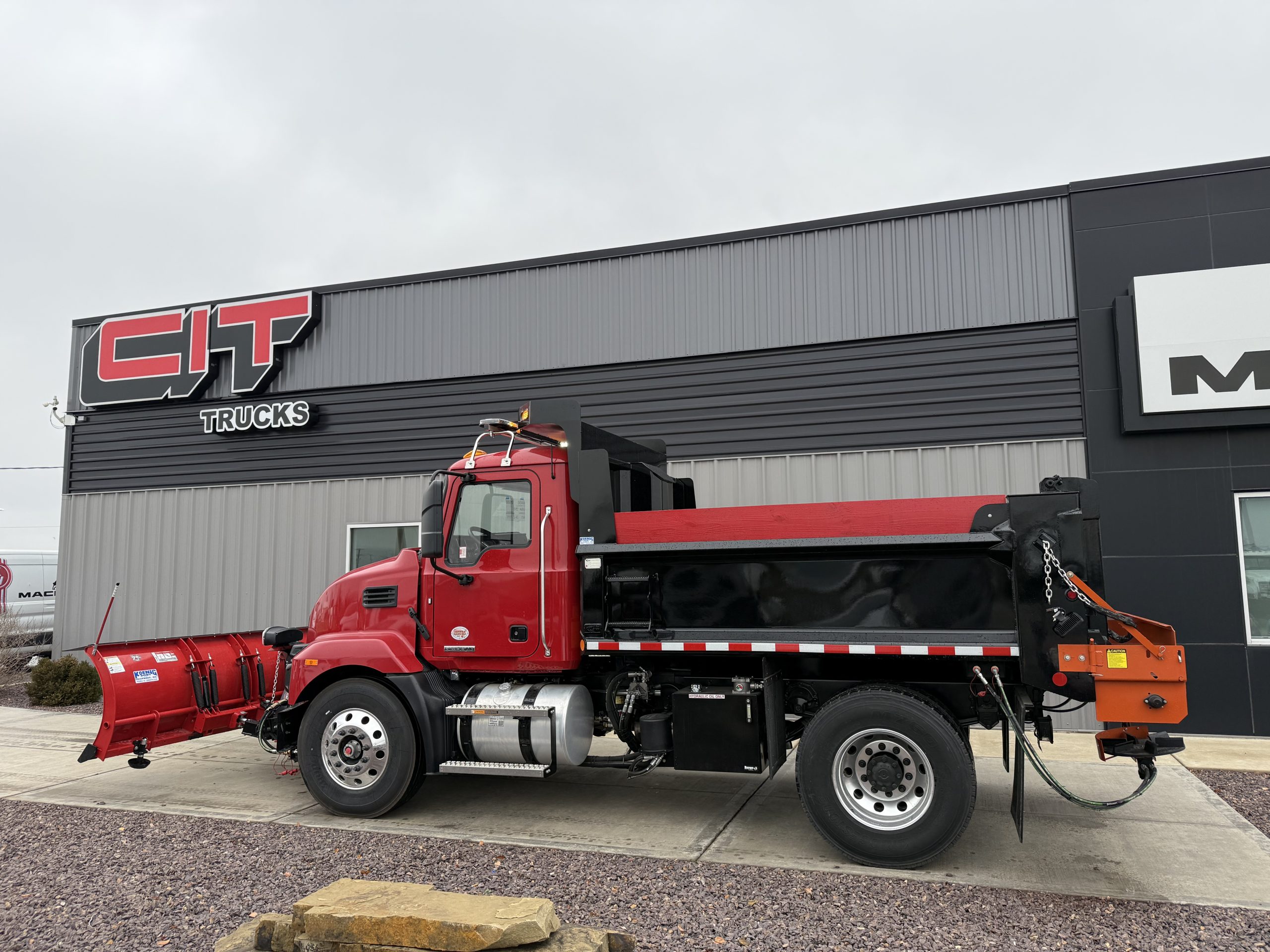 2026 MACK MD6 - image 4 of 6