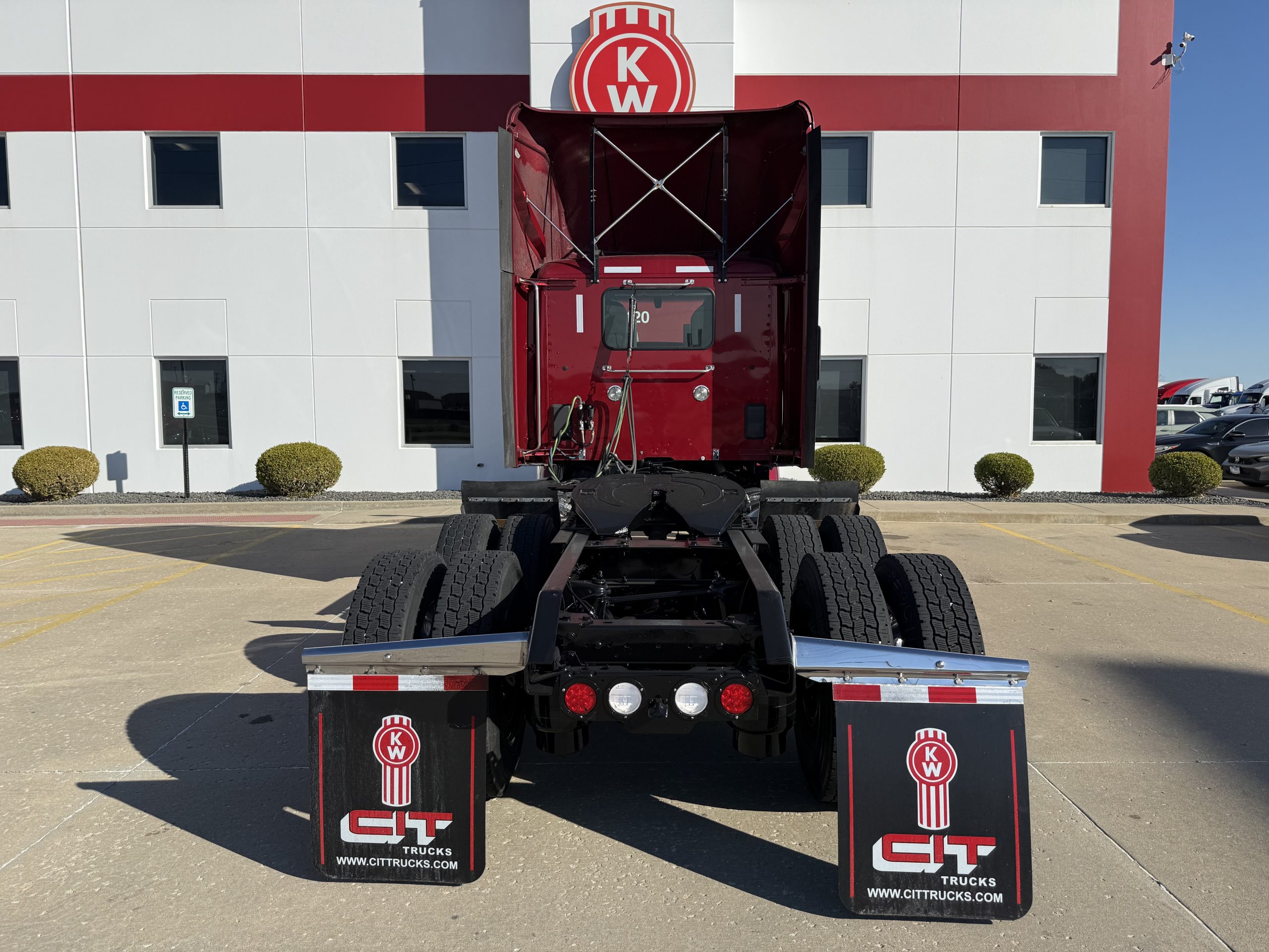 2022 KENWORTH T680 2022 KENWORTH T680 - image 2 of 6