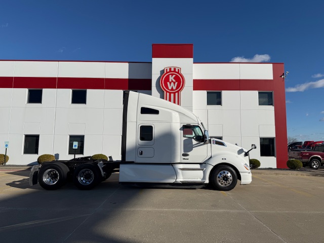 2022 KENWORTH T680 2022 KENWORTH T680 - image 4 of 6