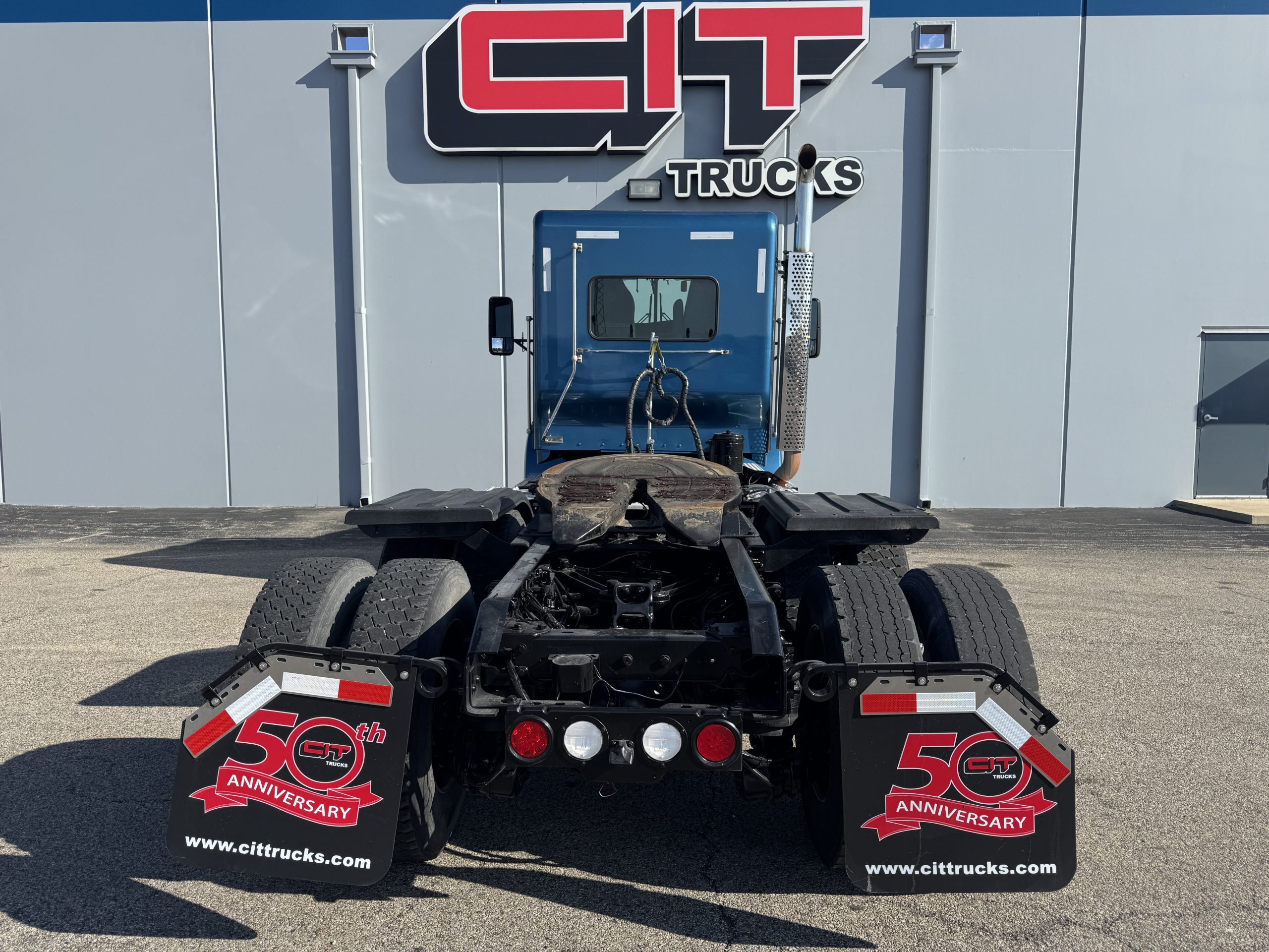 2020 KENWORTH T800 - image 5 of 6