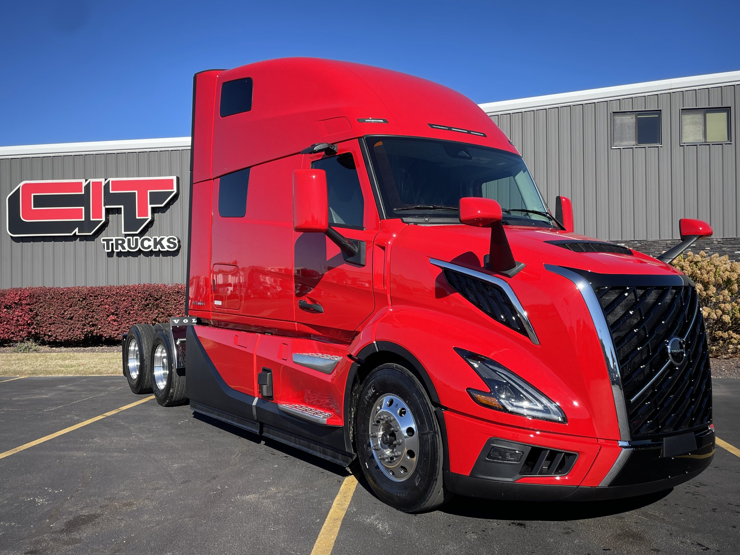 2026 VOLVO VNL860 2026 VOLVO VNL860 - image 3 of 6