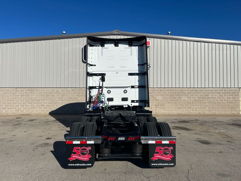 2026 VOLVO VNL860 2026 VOLVO VNL860 - image 6 of 6