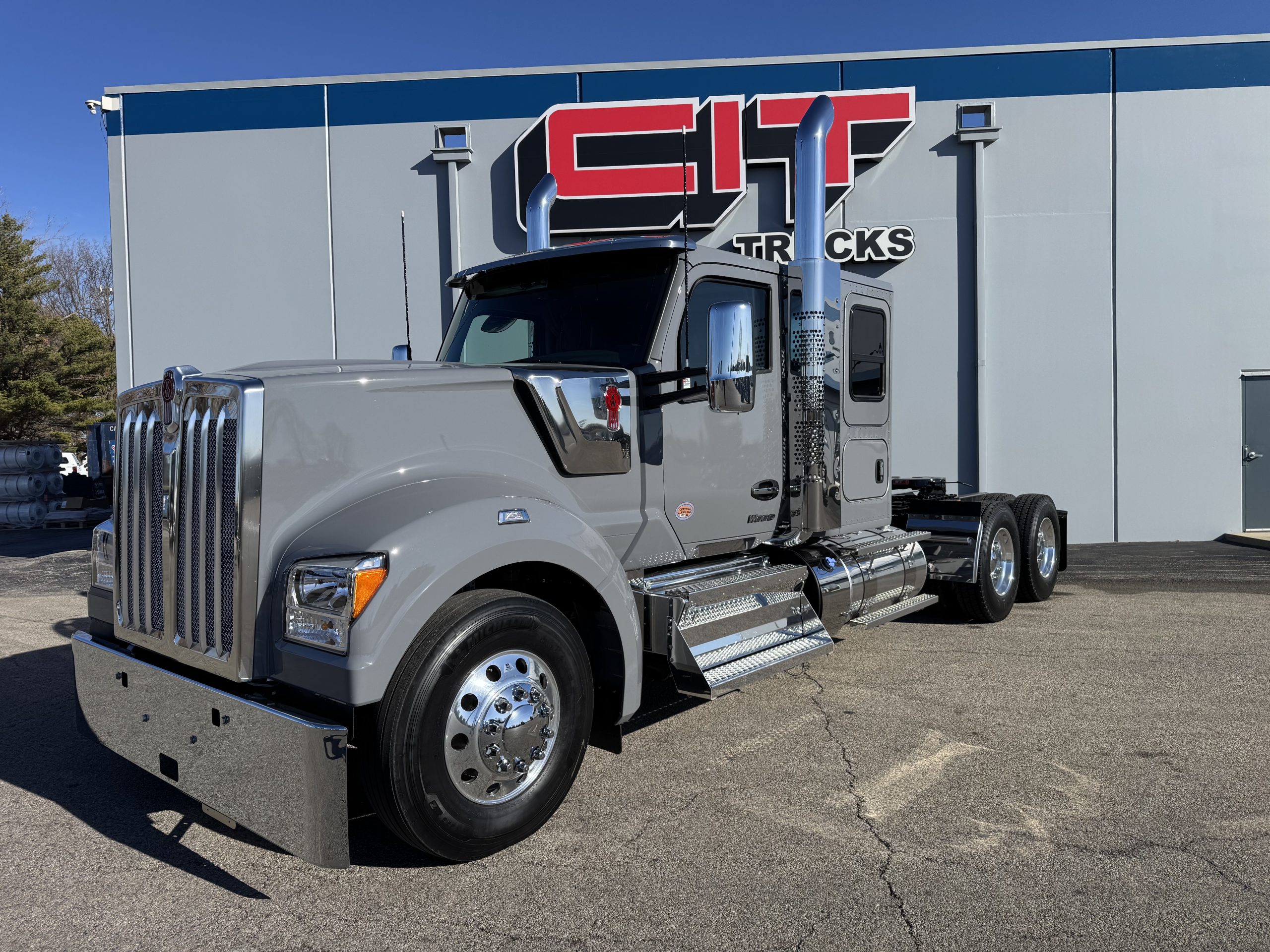 2026 KENWORTH W990 - image 1 of 6