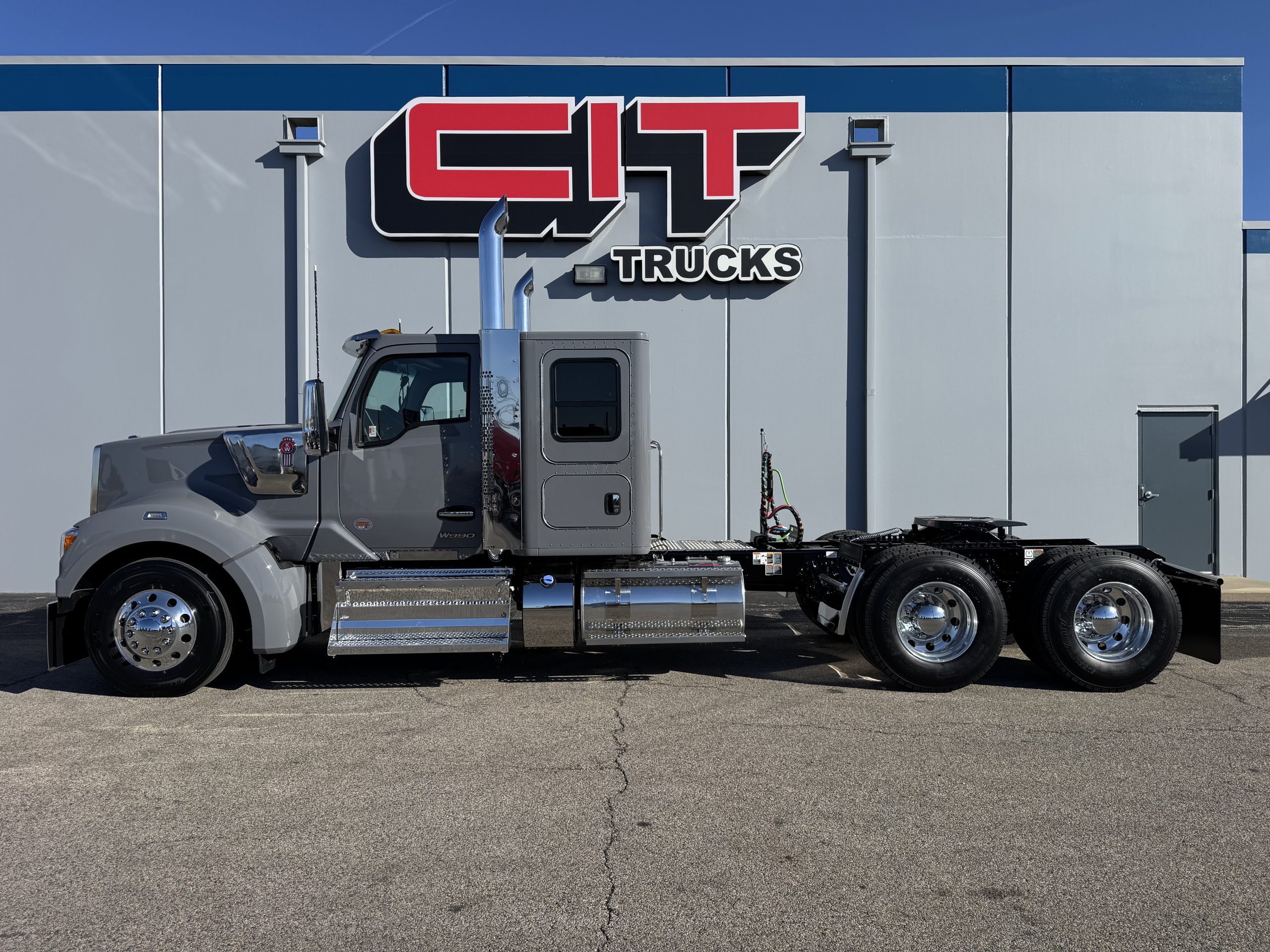 2026 KENWORTH W990 - image 6 of 6