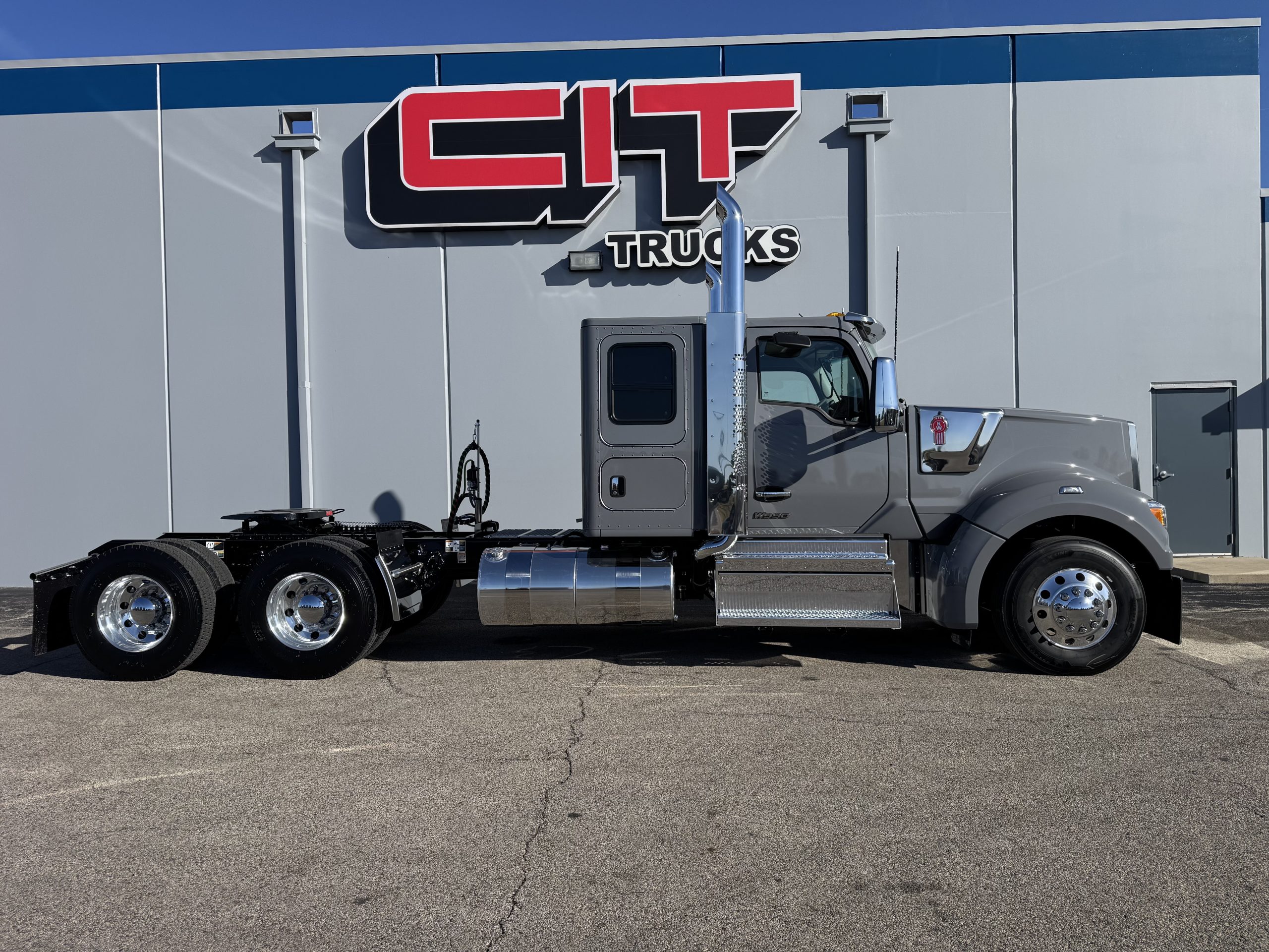 2026 KENWORTH W990 - image 3 of 6