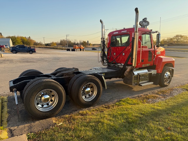 2023 MACK PINNACLE 2023 MACK PINNACLE - image 6 of 6