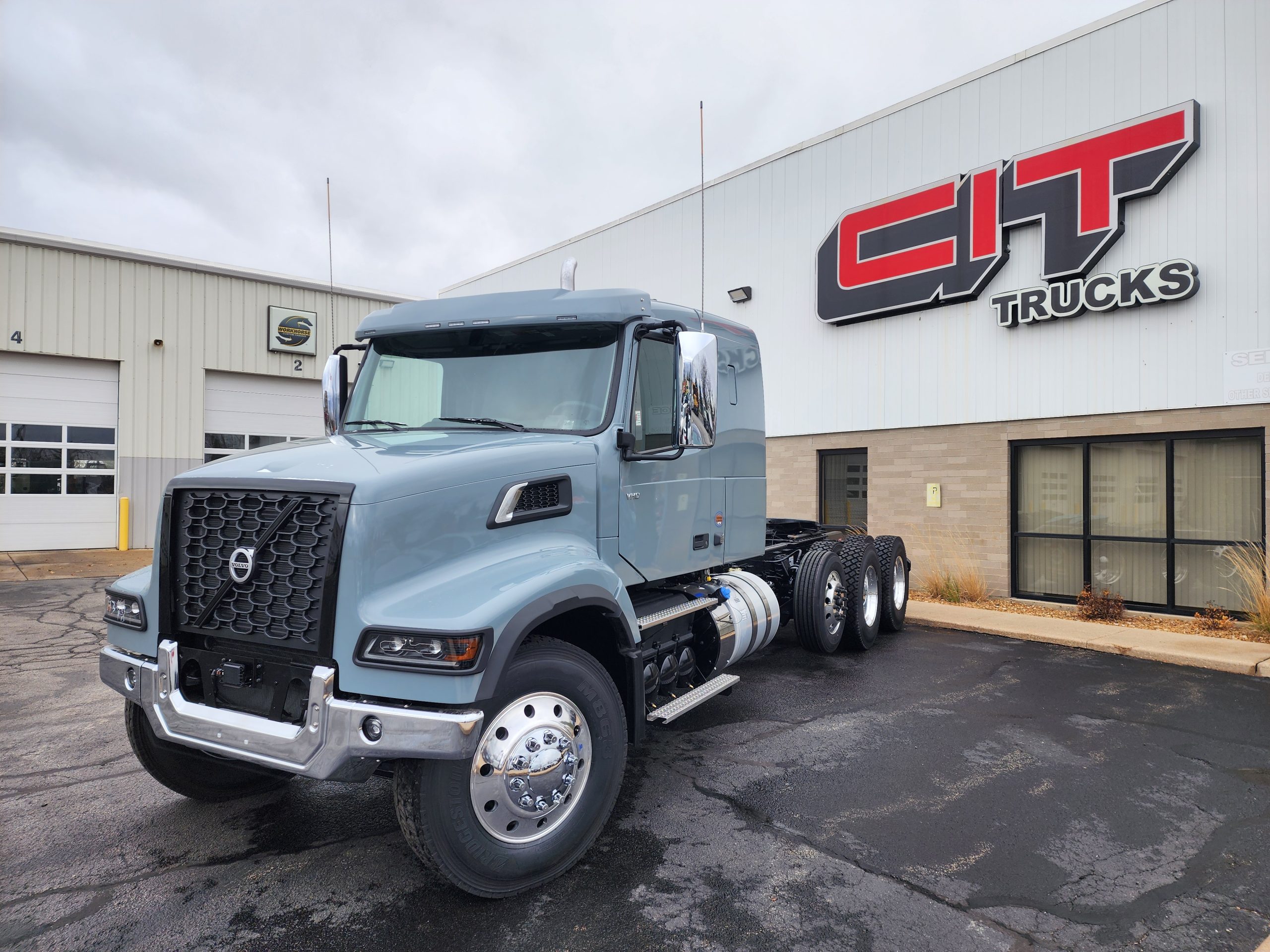 2026 VOLVO VHD400 2026 VOLVO VHD400 - image 1 of 6