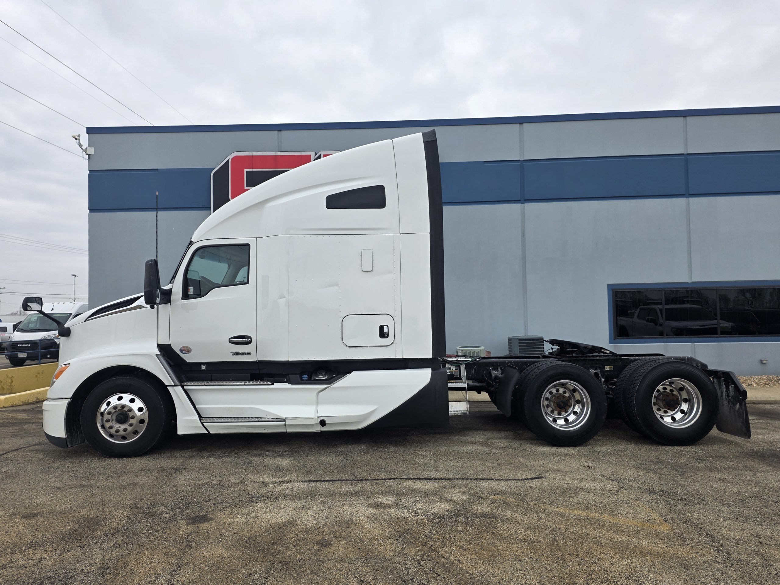 2023 KENWORTH T680 2023 KENWORTH T680 - image 6 of 6