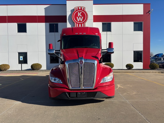 2023 KENWORTH T680 2023 KENWORTH T680 - image 2 of 6