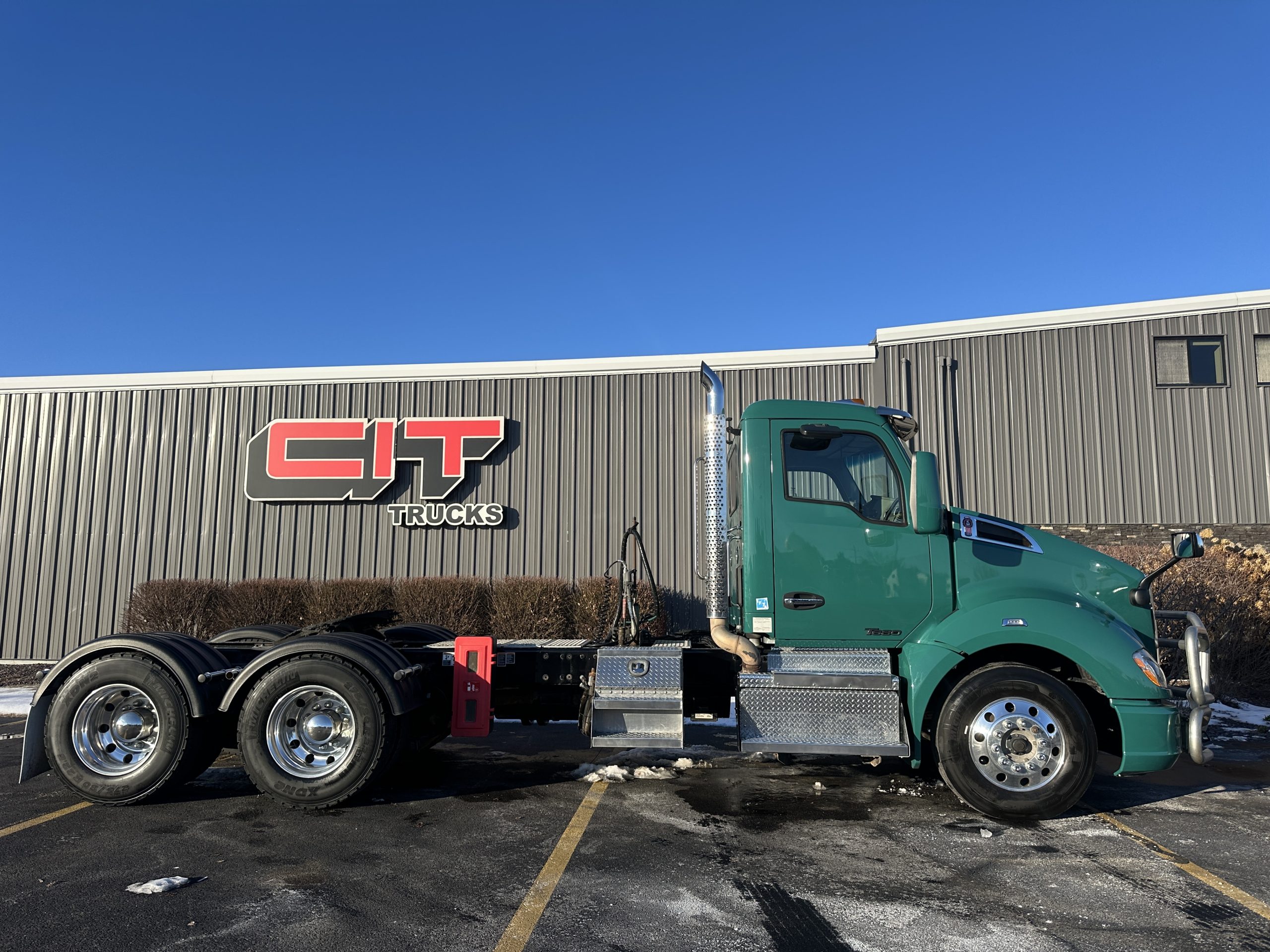 2019 KENWORTH T680 2019 KENWORTH T680 - image 4 of 6