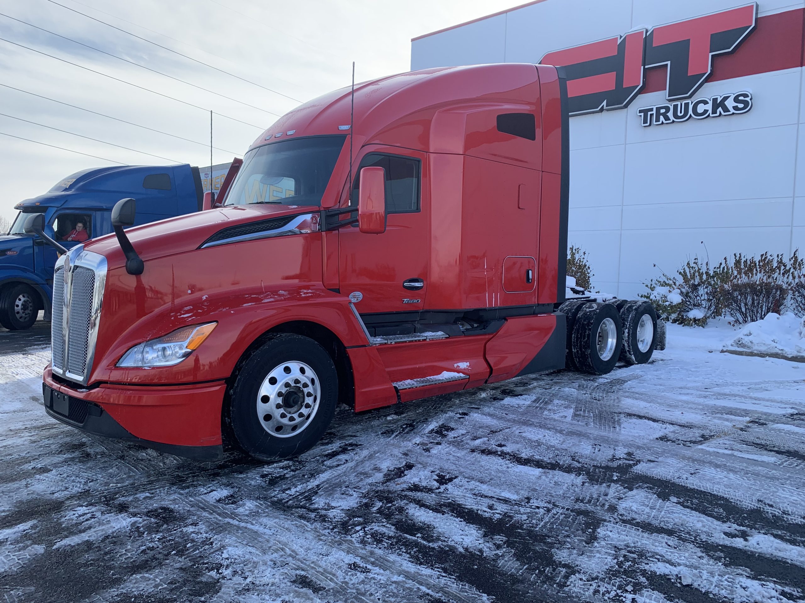 2023 KENWORTH T680 2023 KENWORTH T680 - image 1 of 6