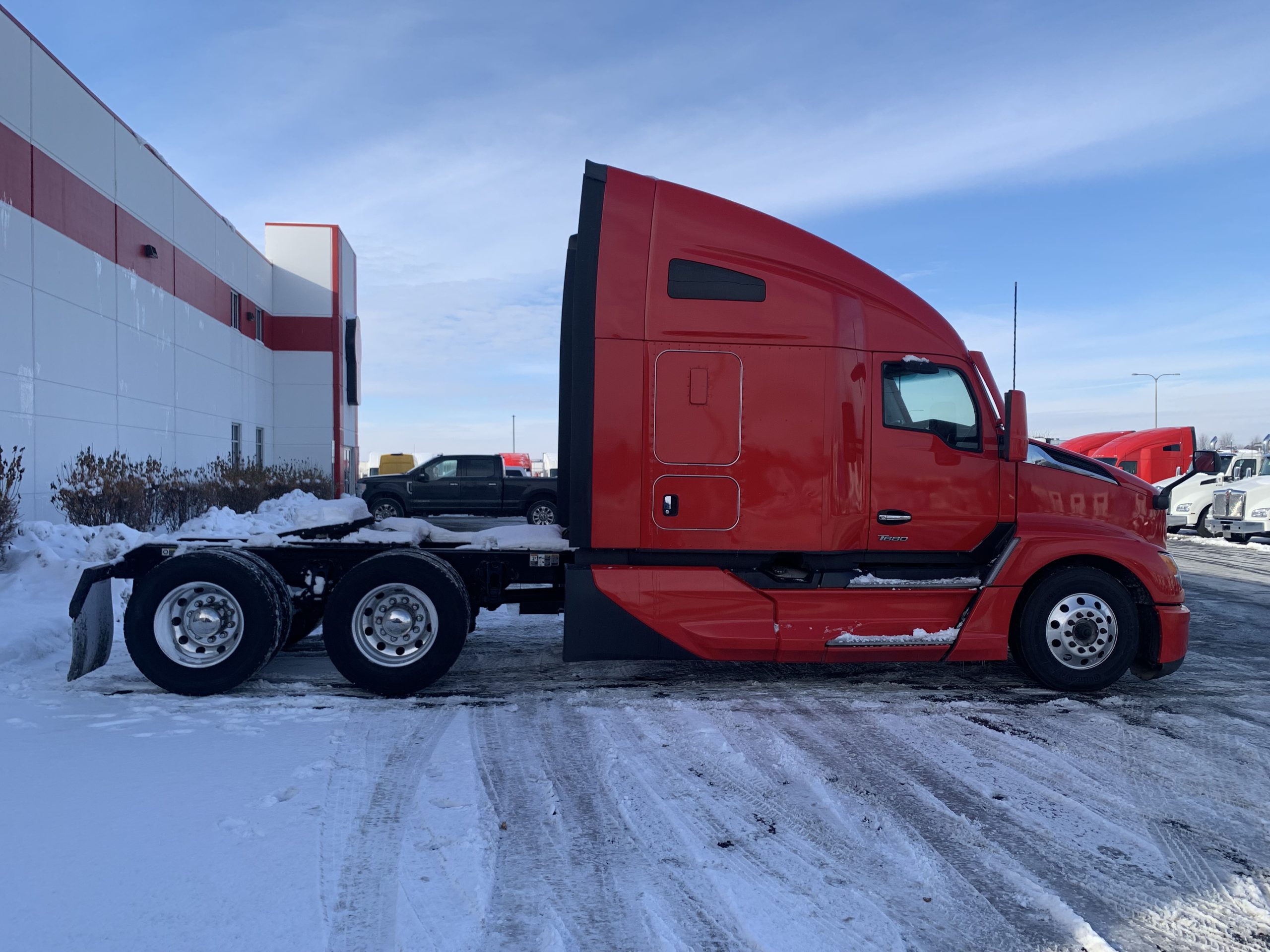 2023 KENWORTH T680 2023 KENWORTH T680 - image 2 of 6