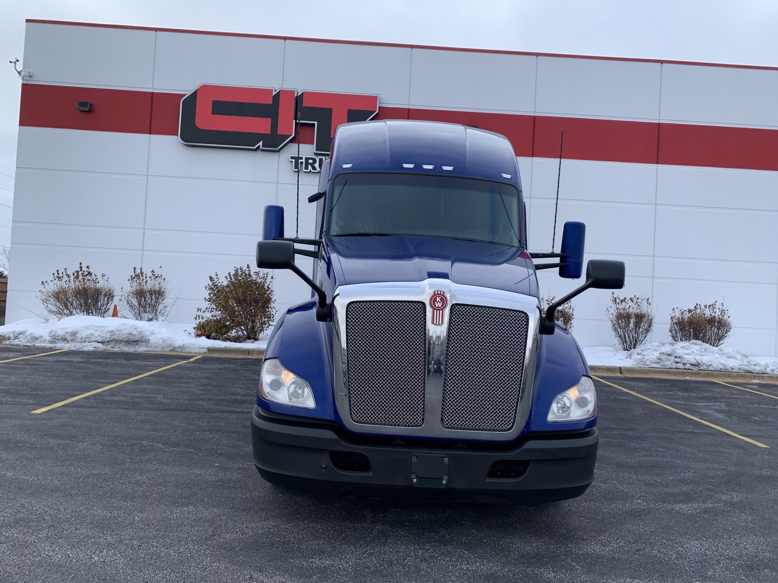 2020 KENWORTH T680 2020 KENWORTH T680 - image 2 of 6