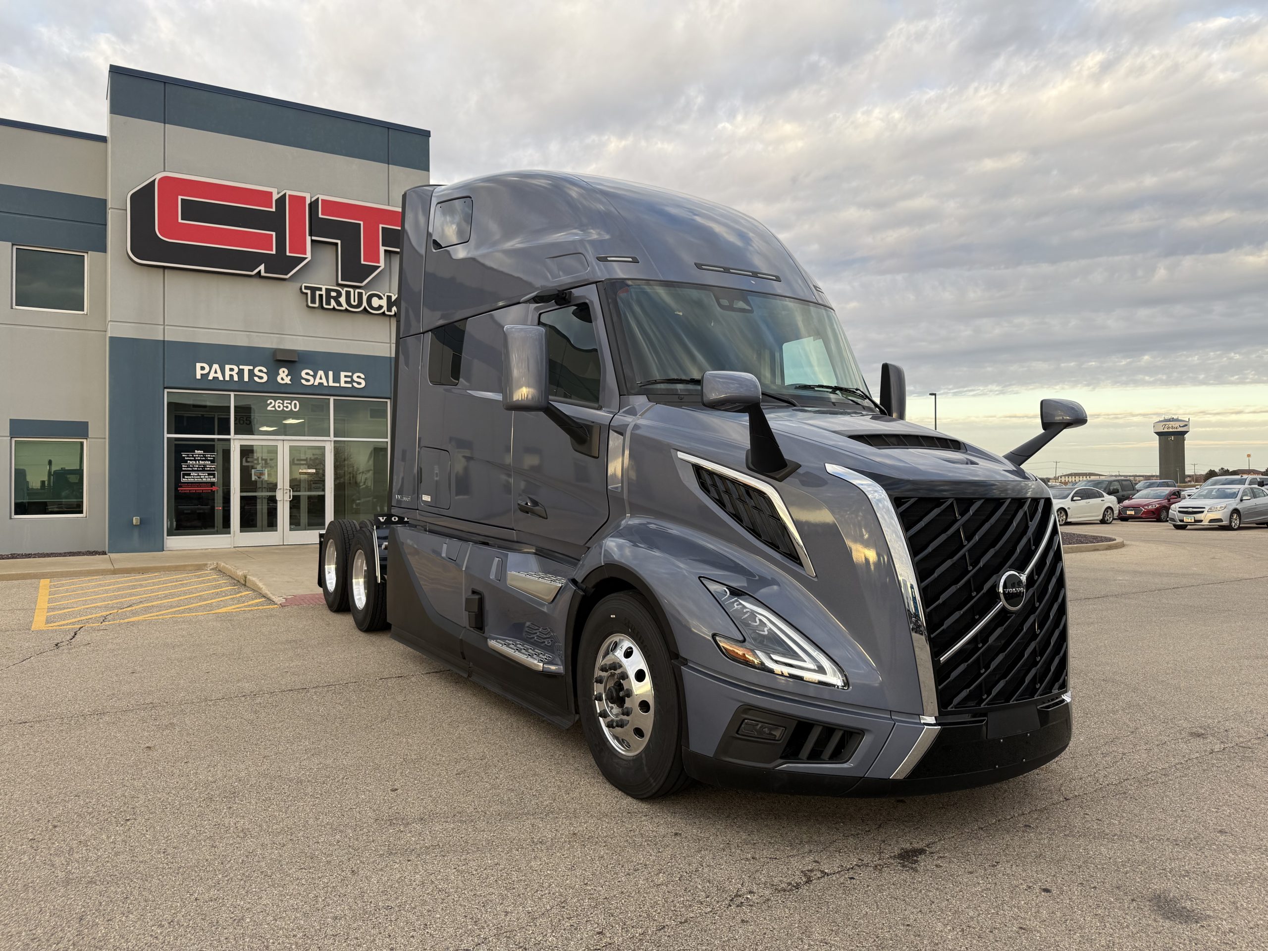 2026 VOLVO VNL860 - image 3 of 6