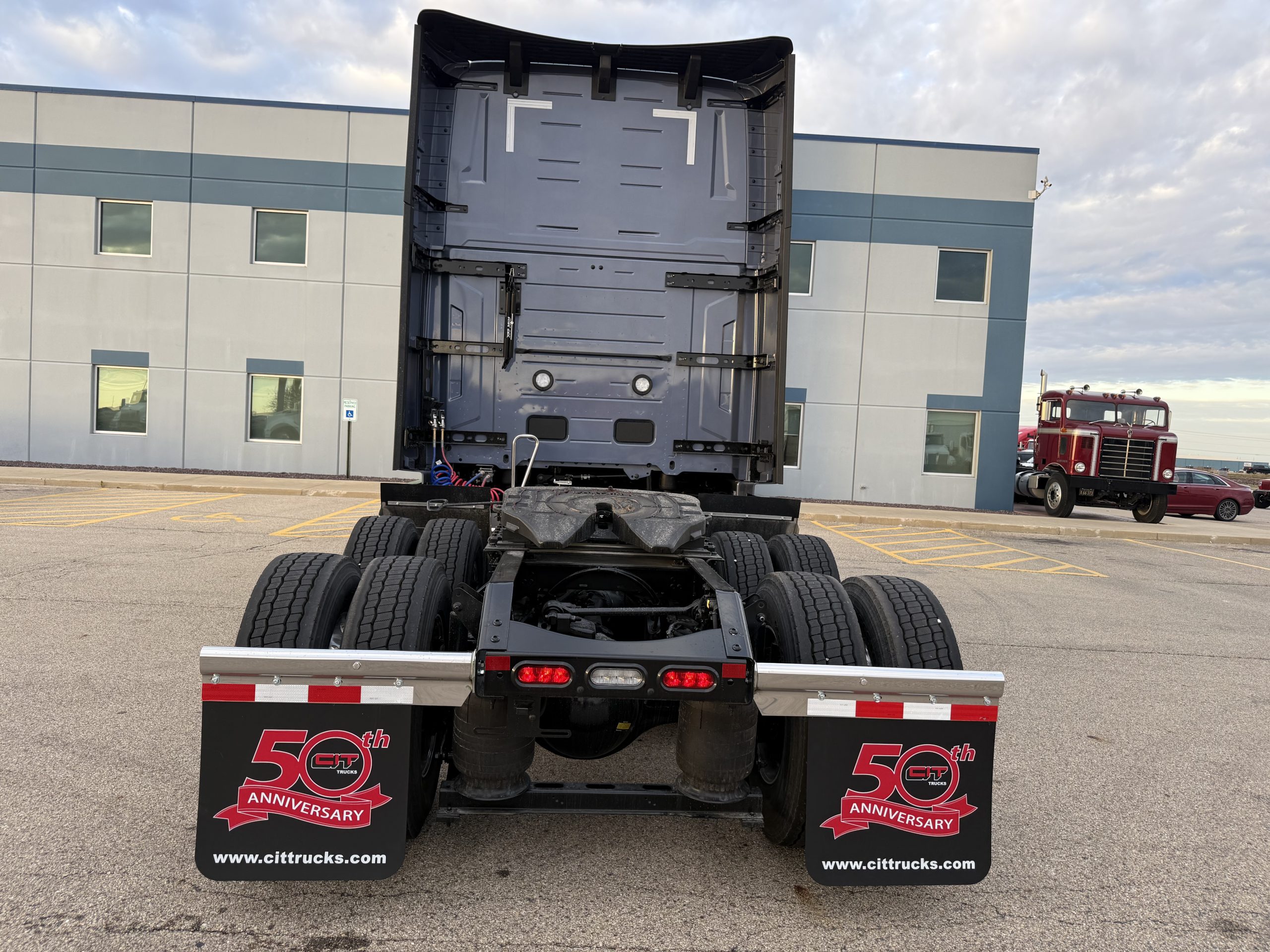 2026 VOLVO VNL860 - image 6 of 6