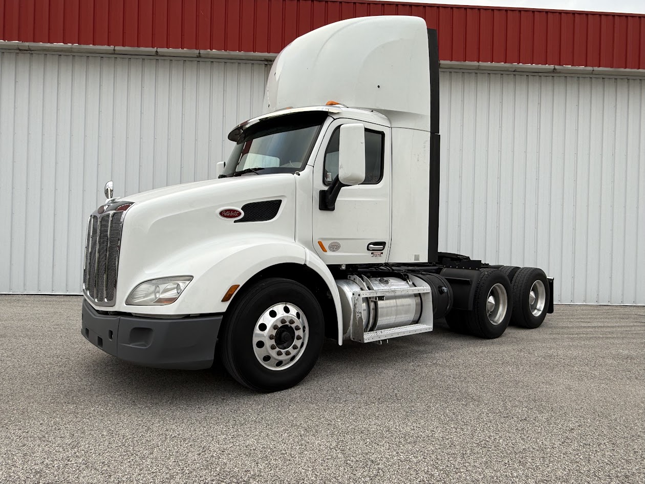 2019 PETERBILT 579 2019 PETERBILT 579 - image 1 of 6