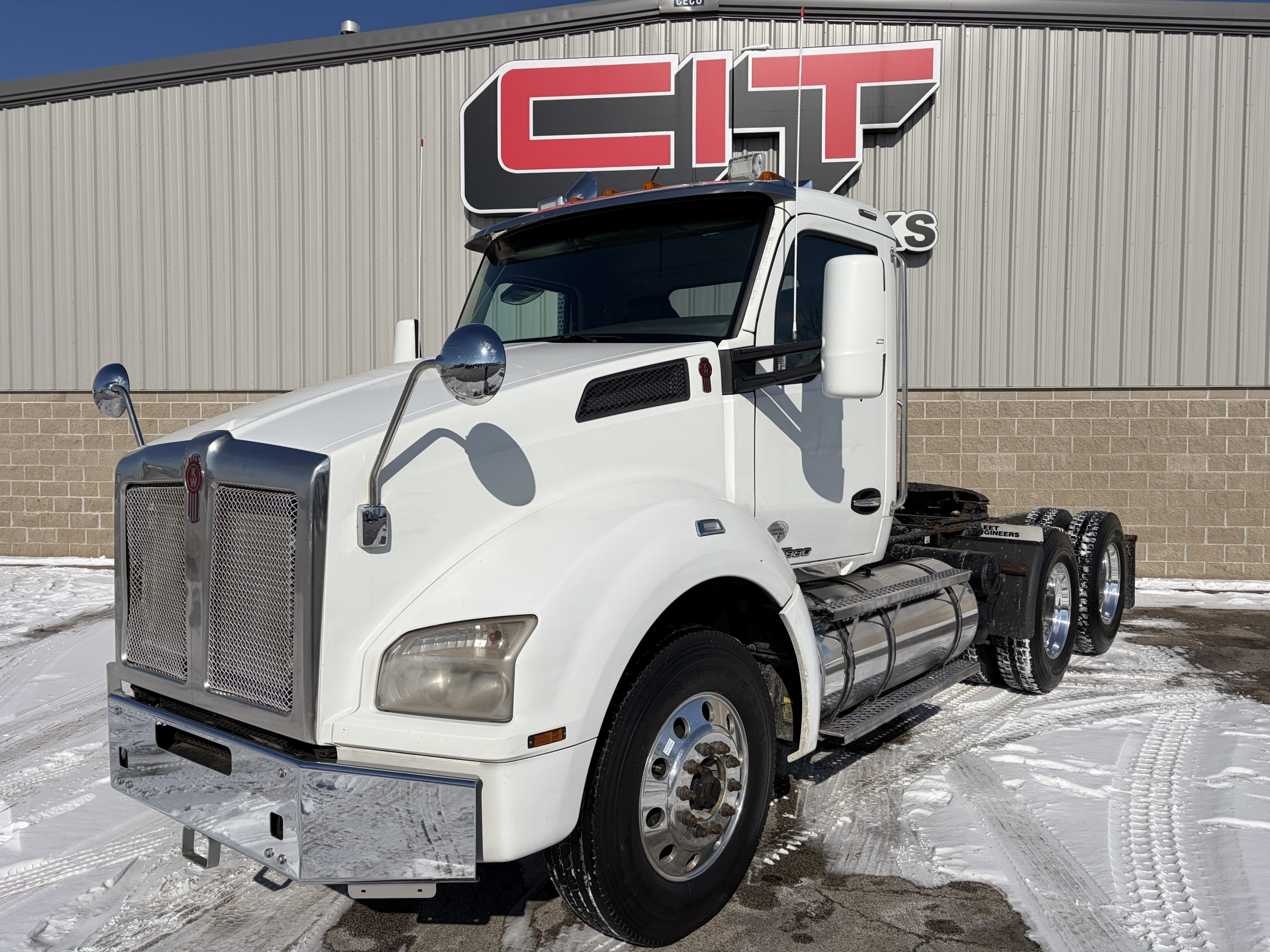 2018 KENWORTH T880 - image 1 of 6