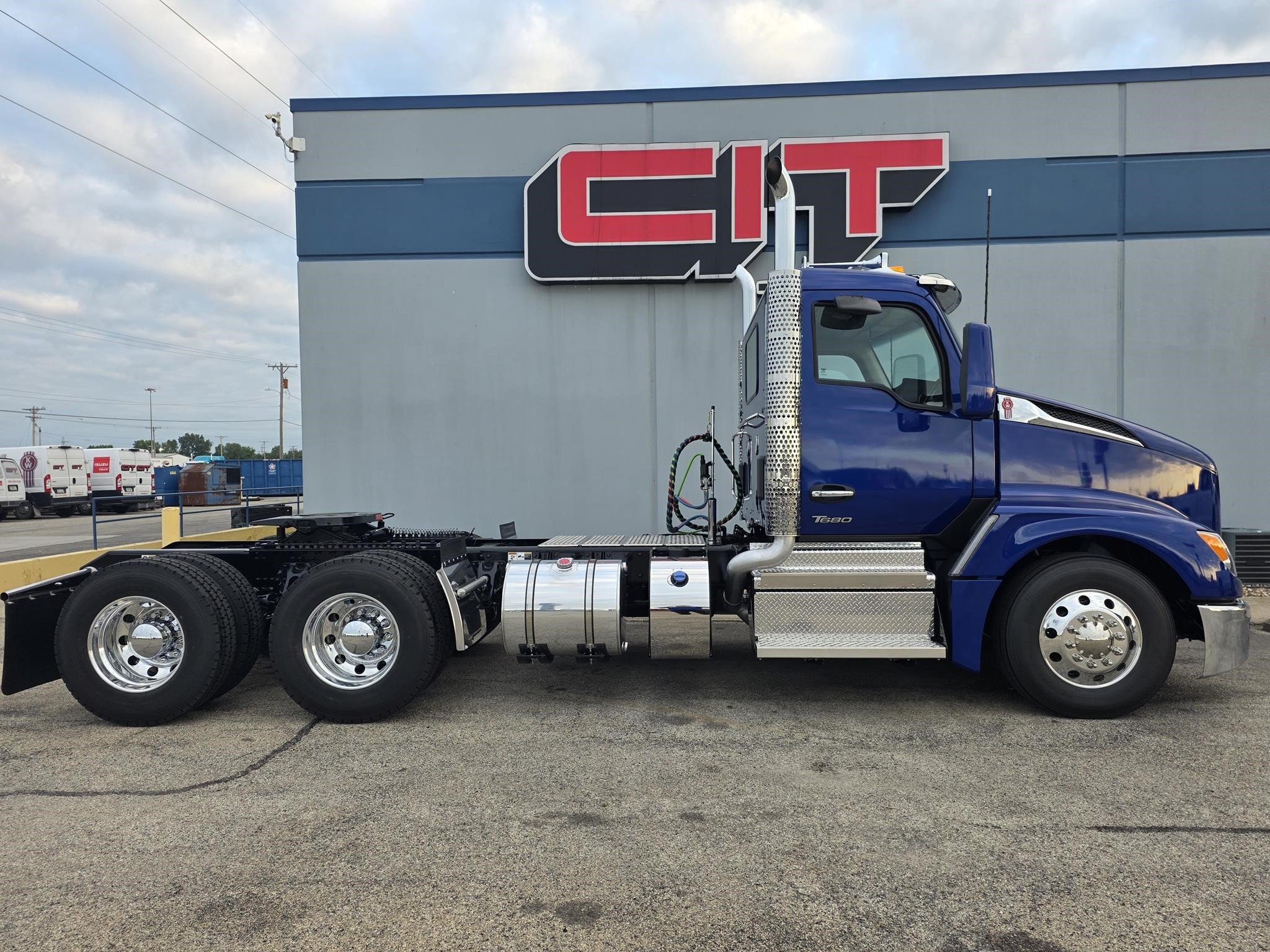 2026 Kenworth T680 - image 3