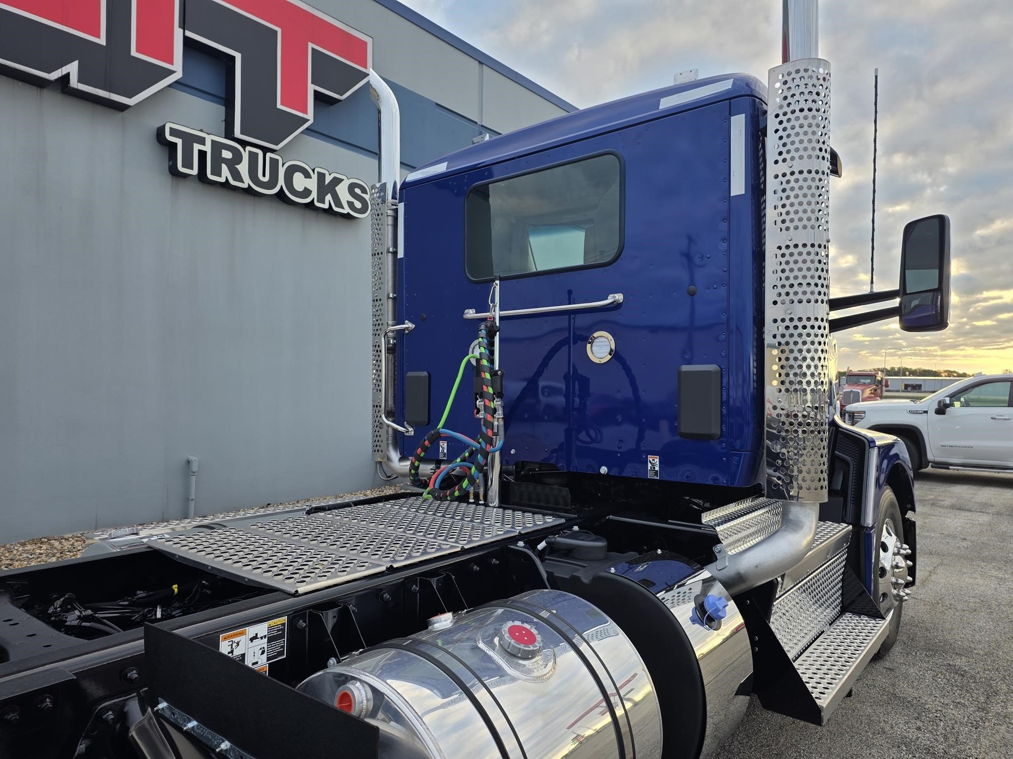 2026 Kenworth T680 - image 4