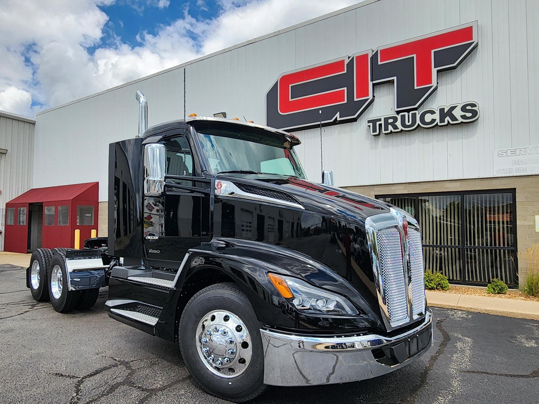 2026 Kenworth T680 - image 2