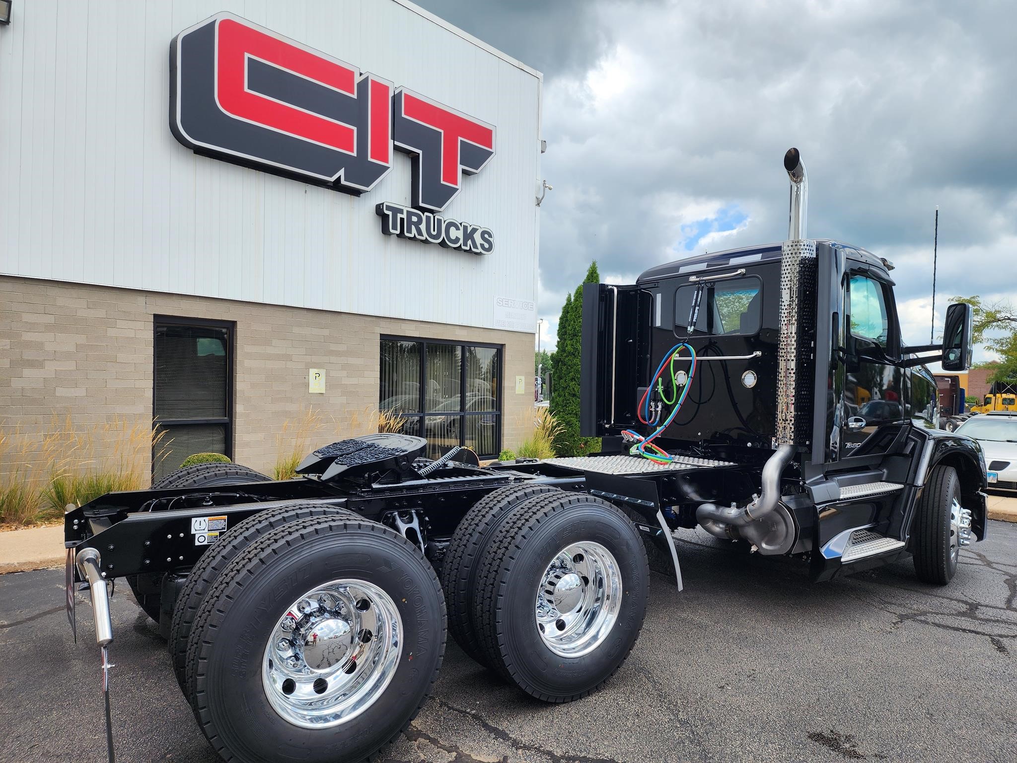 2026 Kenworth T680 - image 5