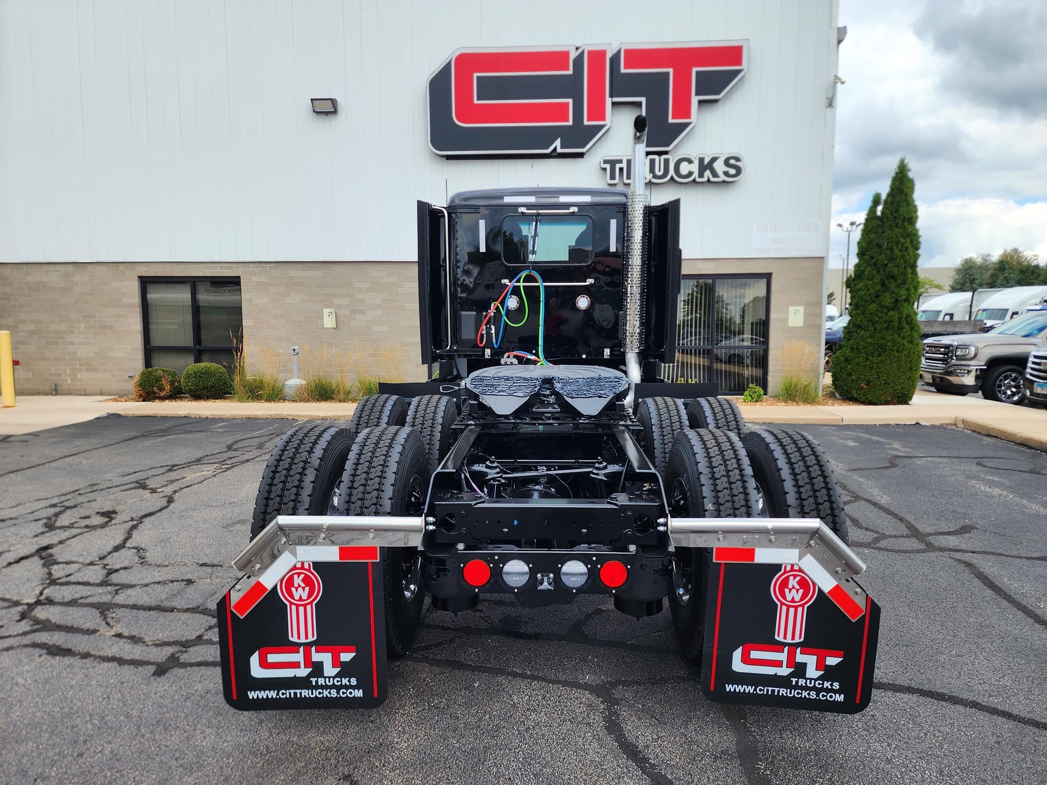 2026 Kenworth T680 - image 6