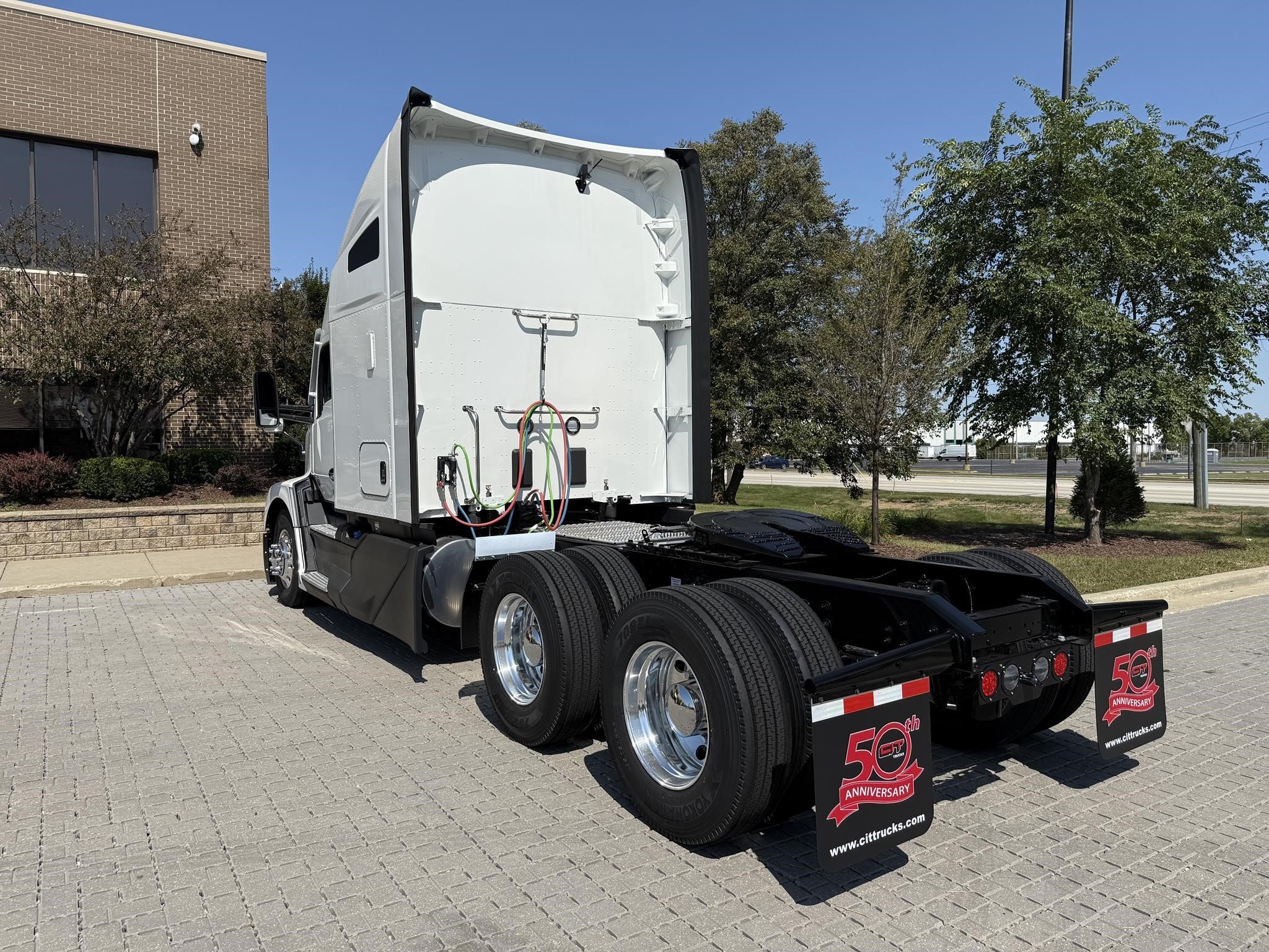 2026 Kenworth T680 - image 6