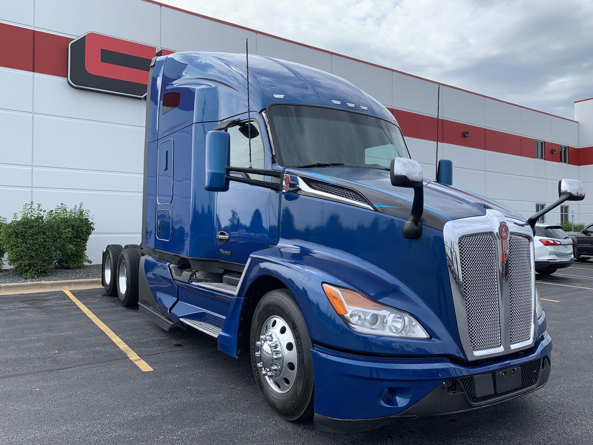 2023 Kenworth T680 - image 3